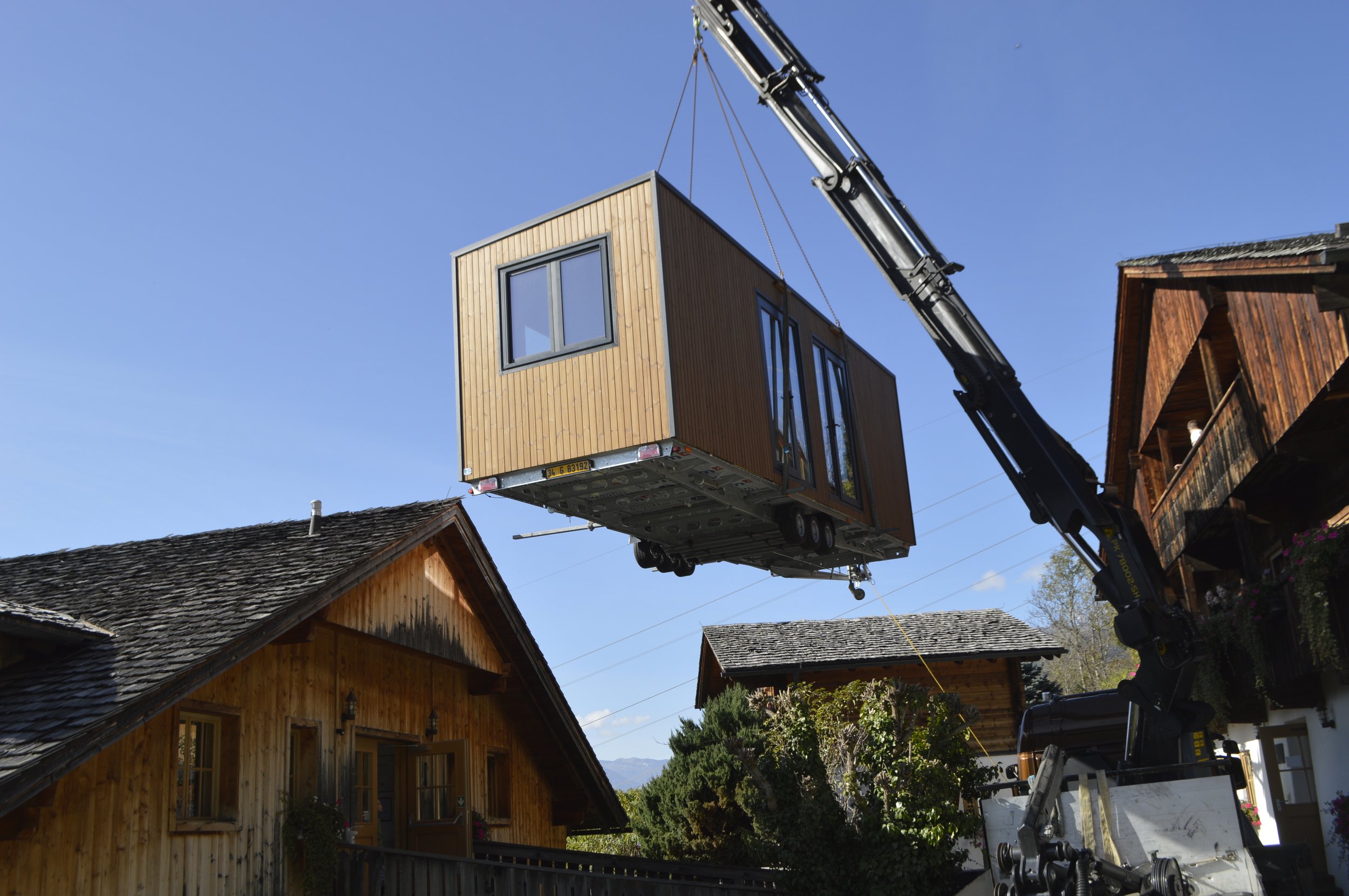 Ankunft des Bauwagens am Ederhof