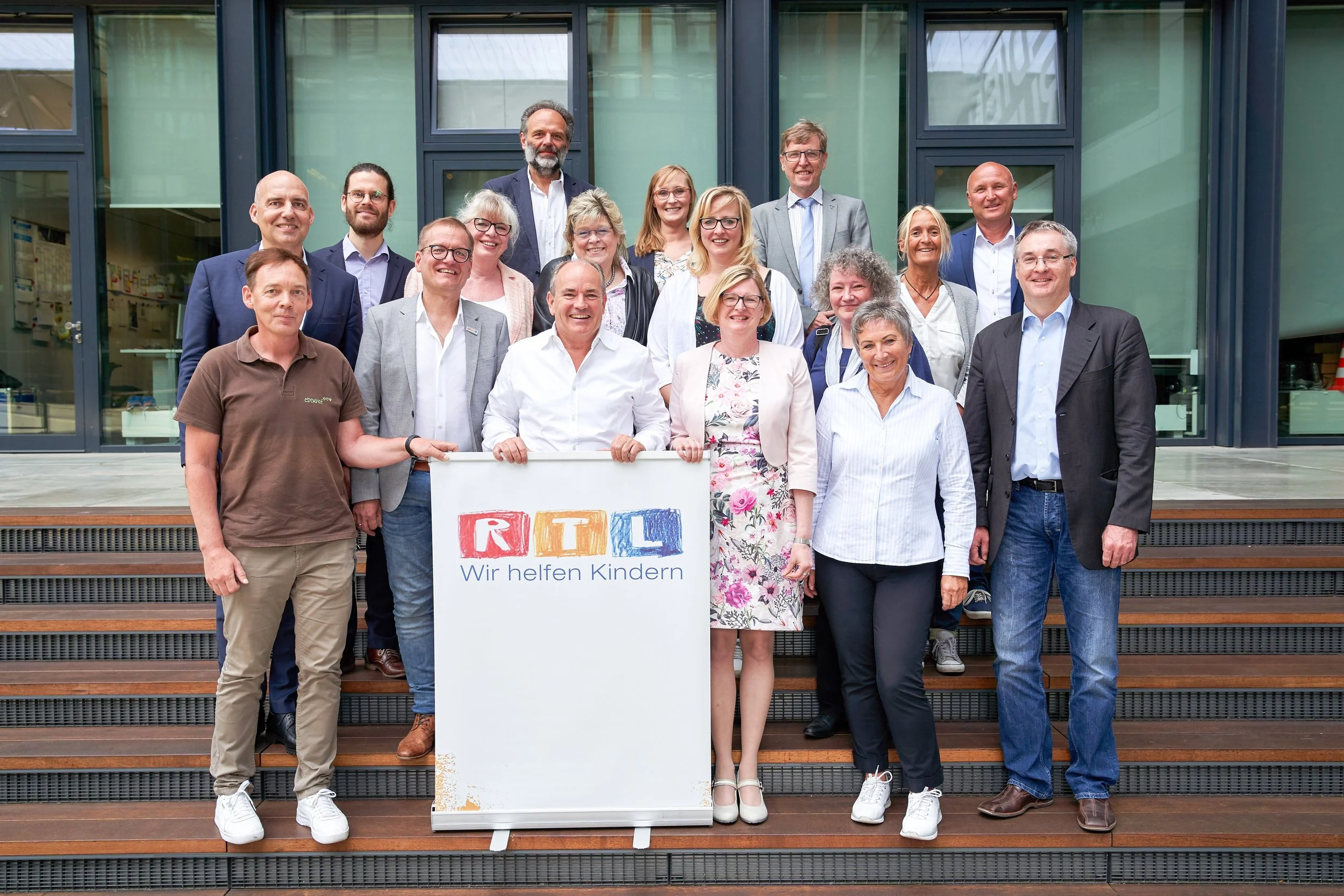 2019_ScheckübergabeRTL_TVNOW-Guido Engels2.jpg