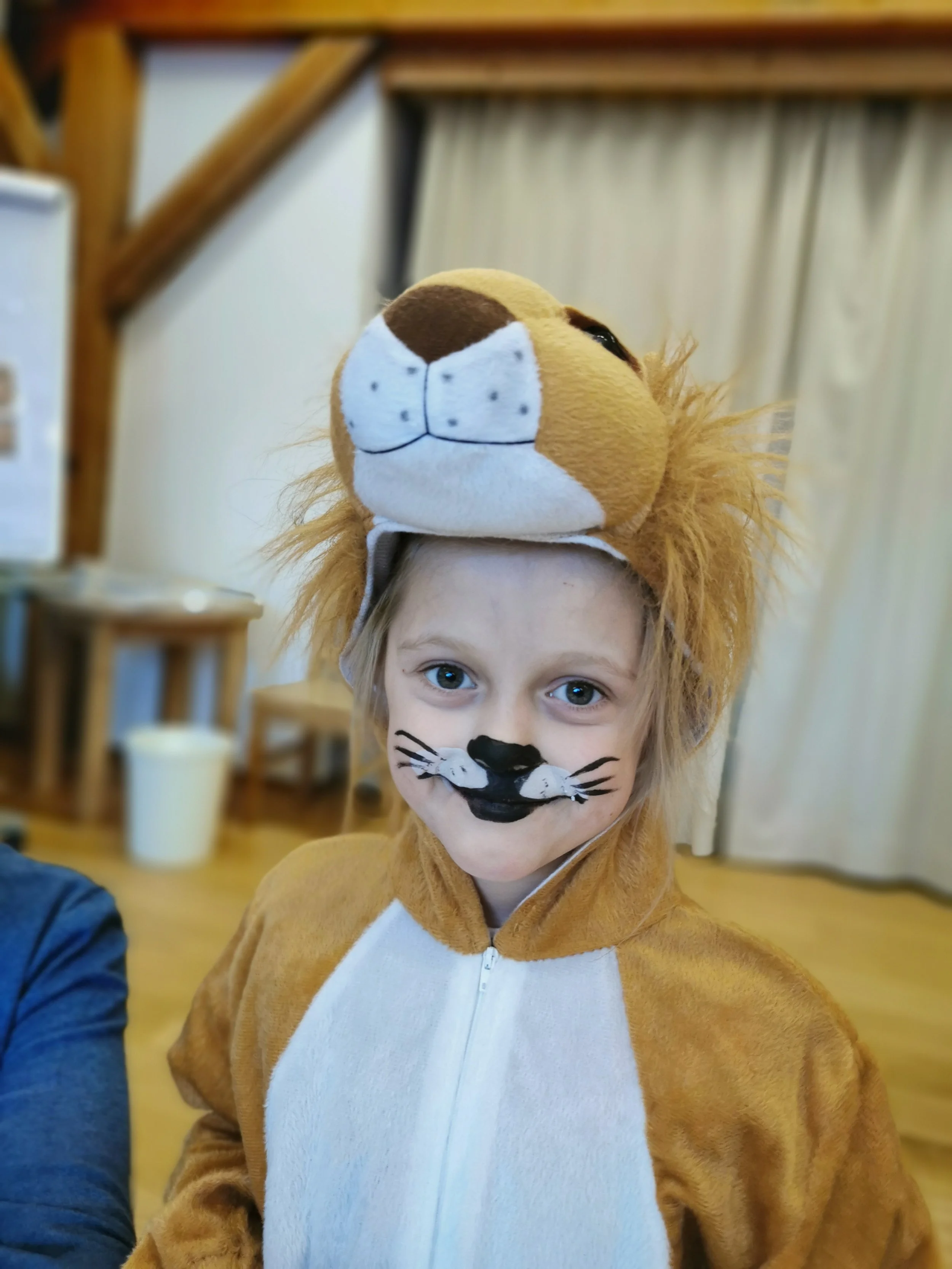 Melanie verkleidet.jpg