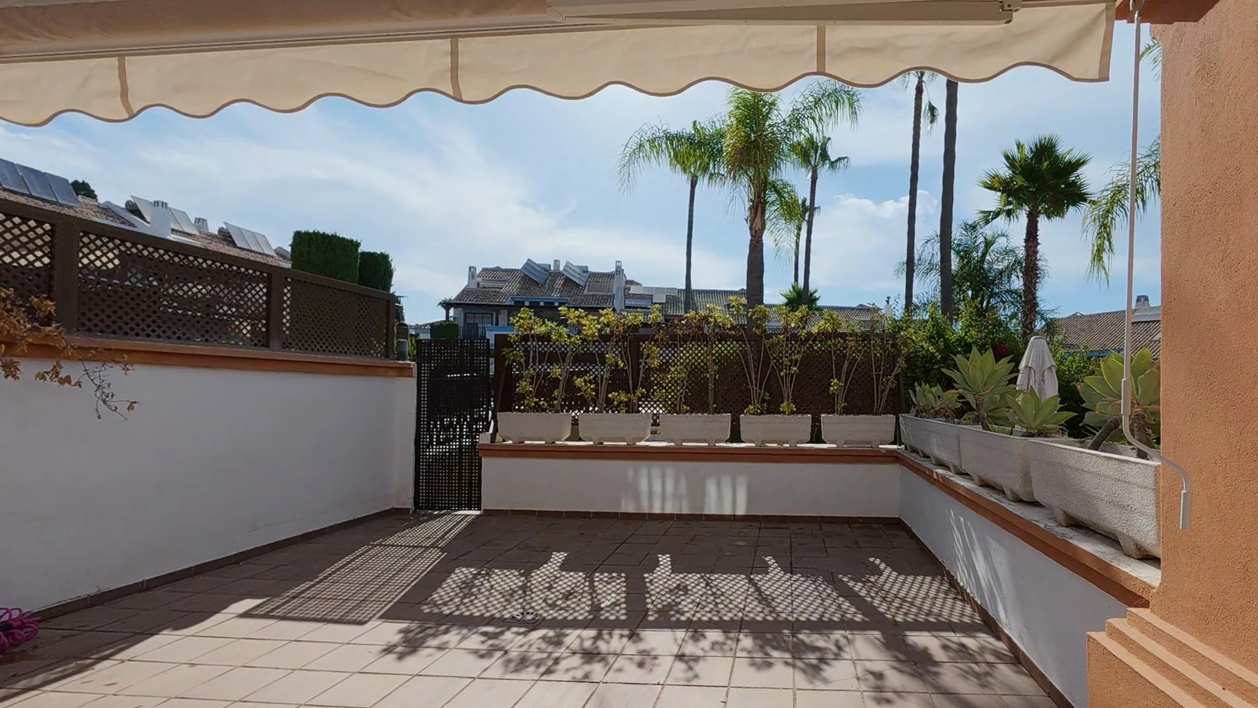 marbella-townhouse-valdeolletas-pool-view-R5079868.jpg (4 of 24).jpg