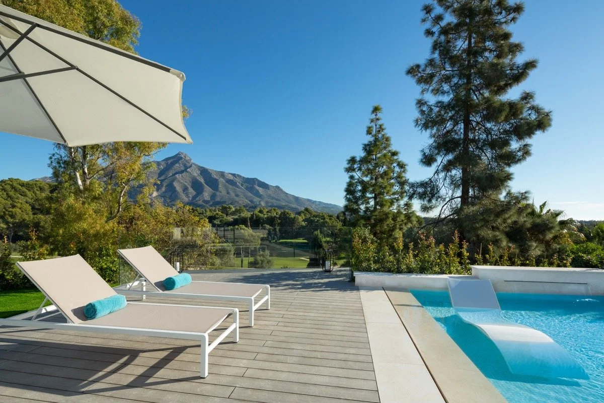 Luxury 5 Bed Villa in Aloha, Nueva Andalucia _ CMH1424S02.jpg