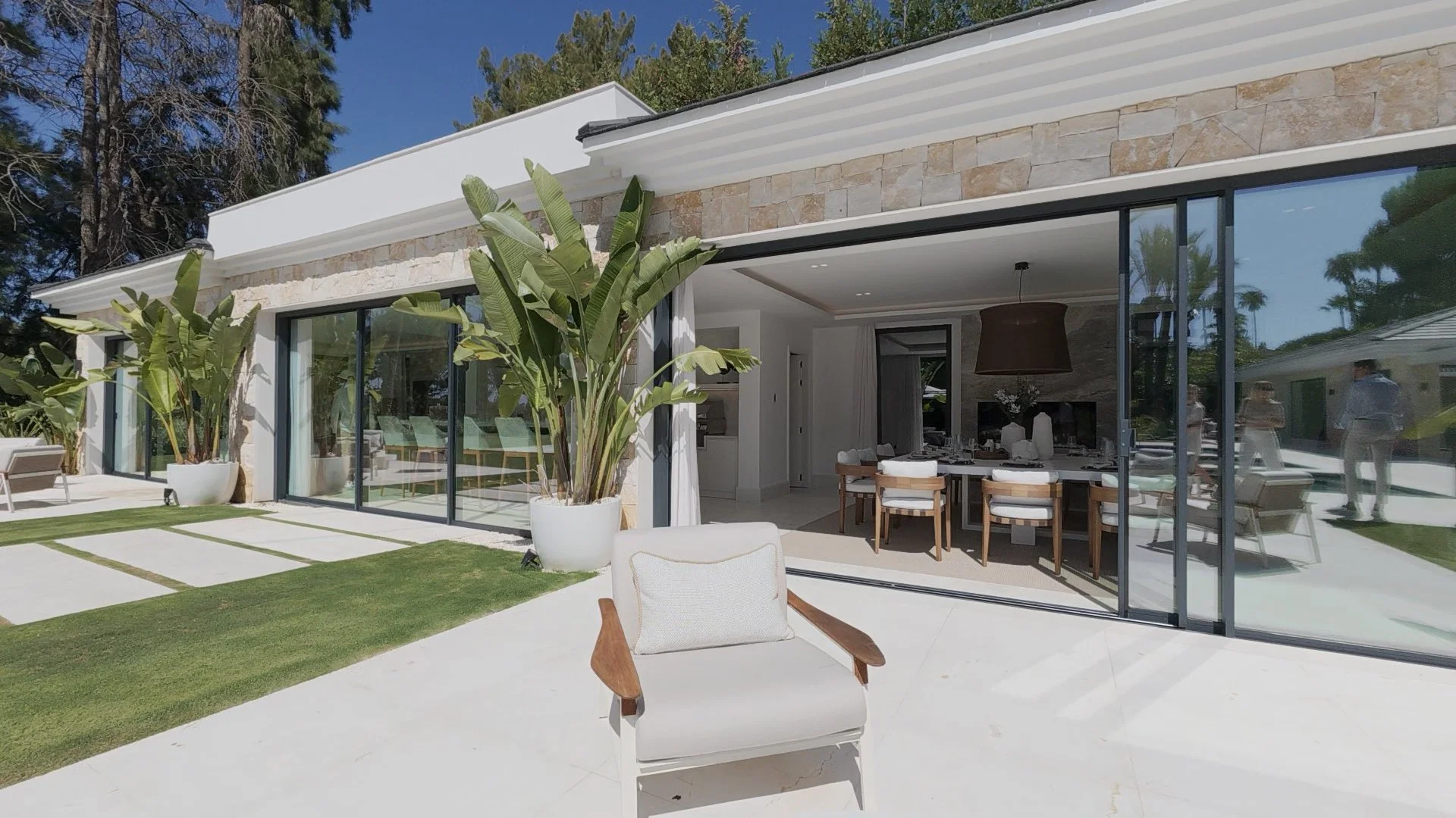 Independent-Guest-Cottage-Nueva-Andalucia-Gardens