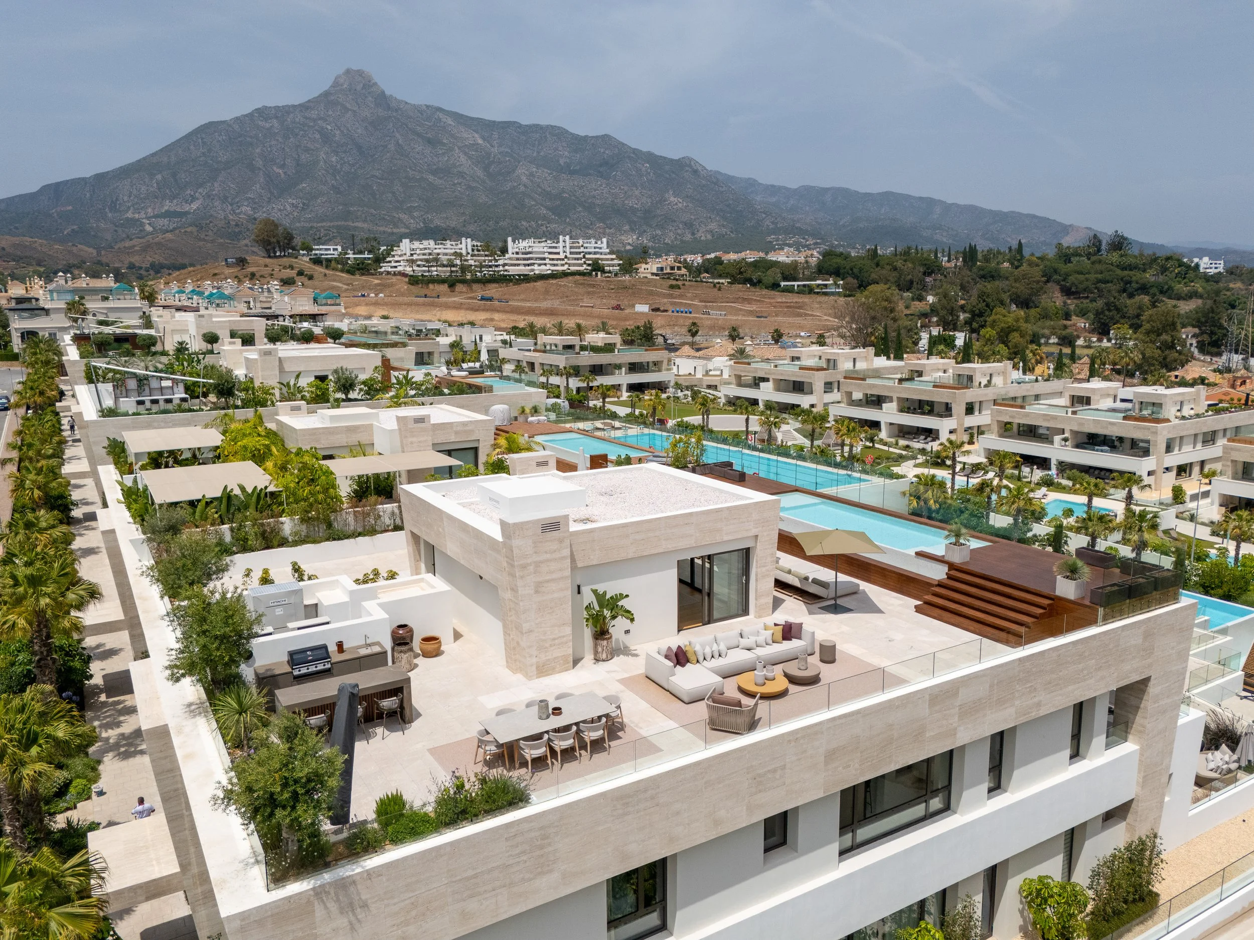 luxury-duplex-marbella-golden-mile-kitchen.jpg (62 of 74).jpg