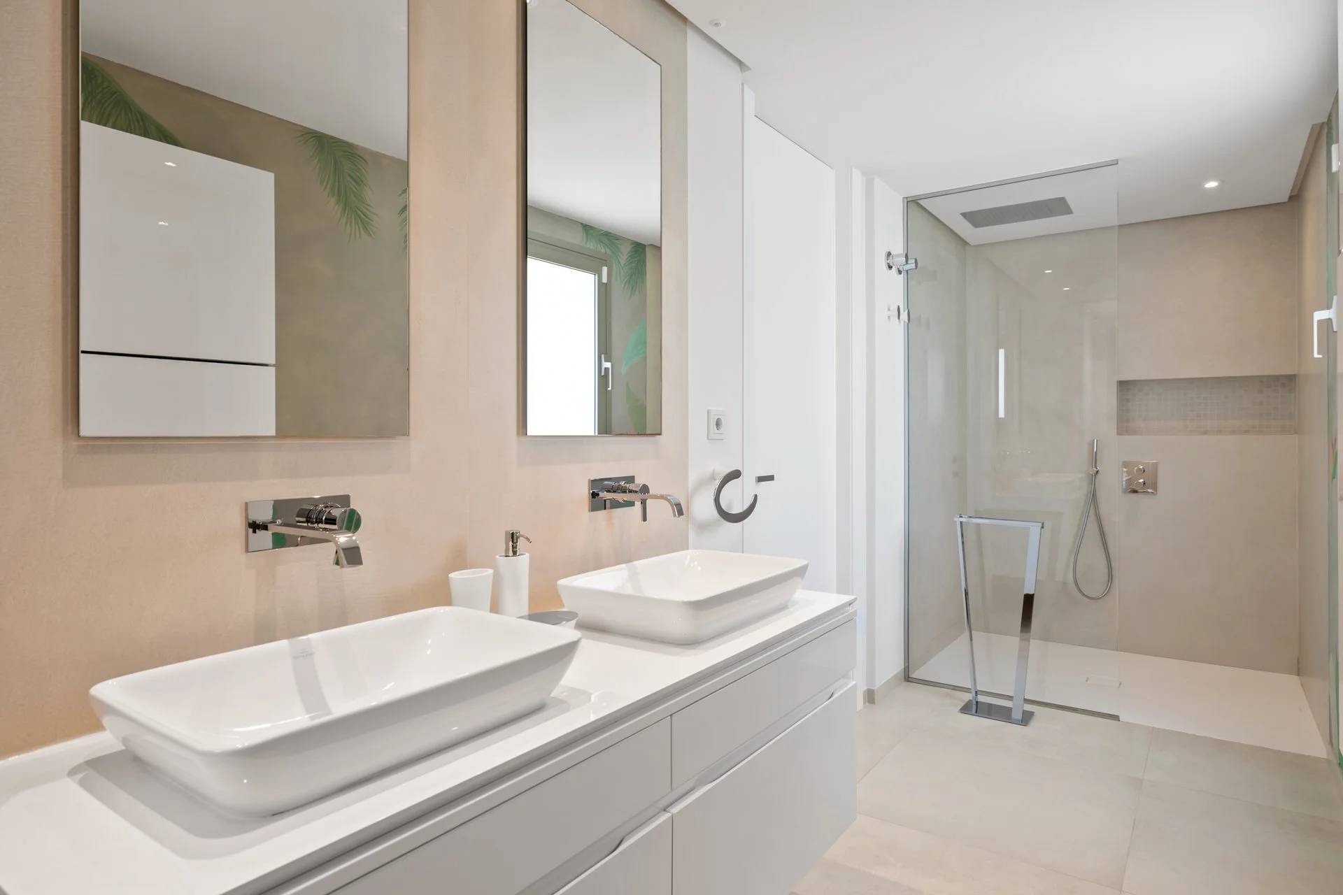 En-suite bathroom with Villeroy &amp; Boch fittings and premium marble finishes.