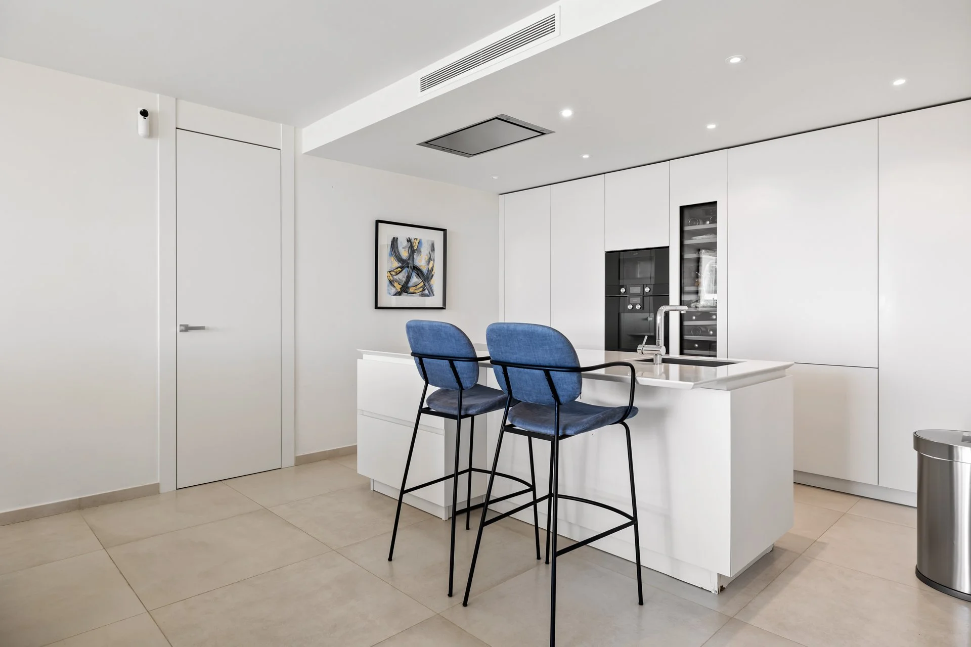 urb-nine-lions-nueva-andalucia-marbella-7-bed-luxury-apartment CMH47125.jpg