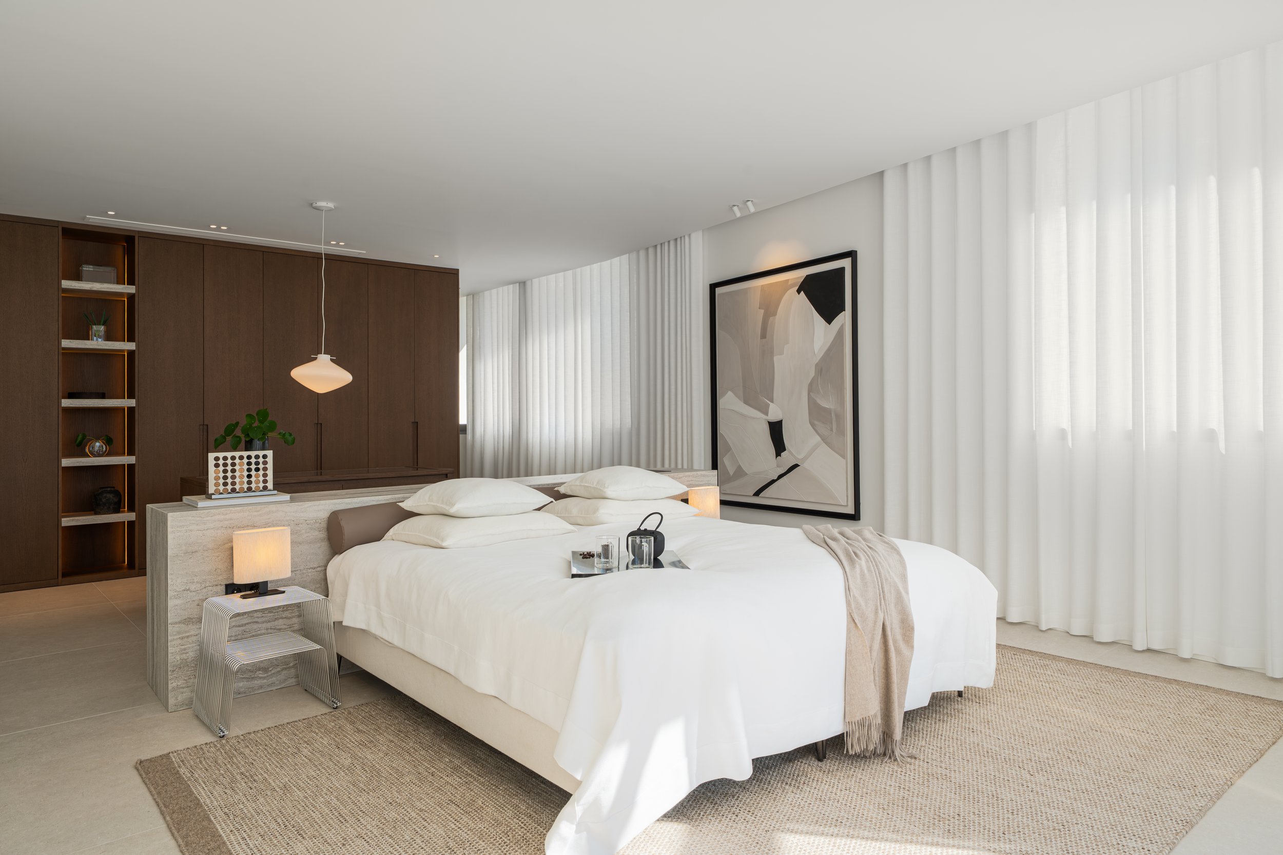 A dedicated first floor for the principal suite and guest ensuite for maximum privacy.