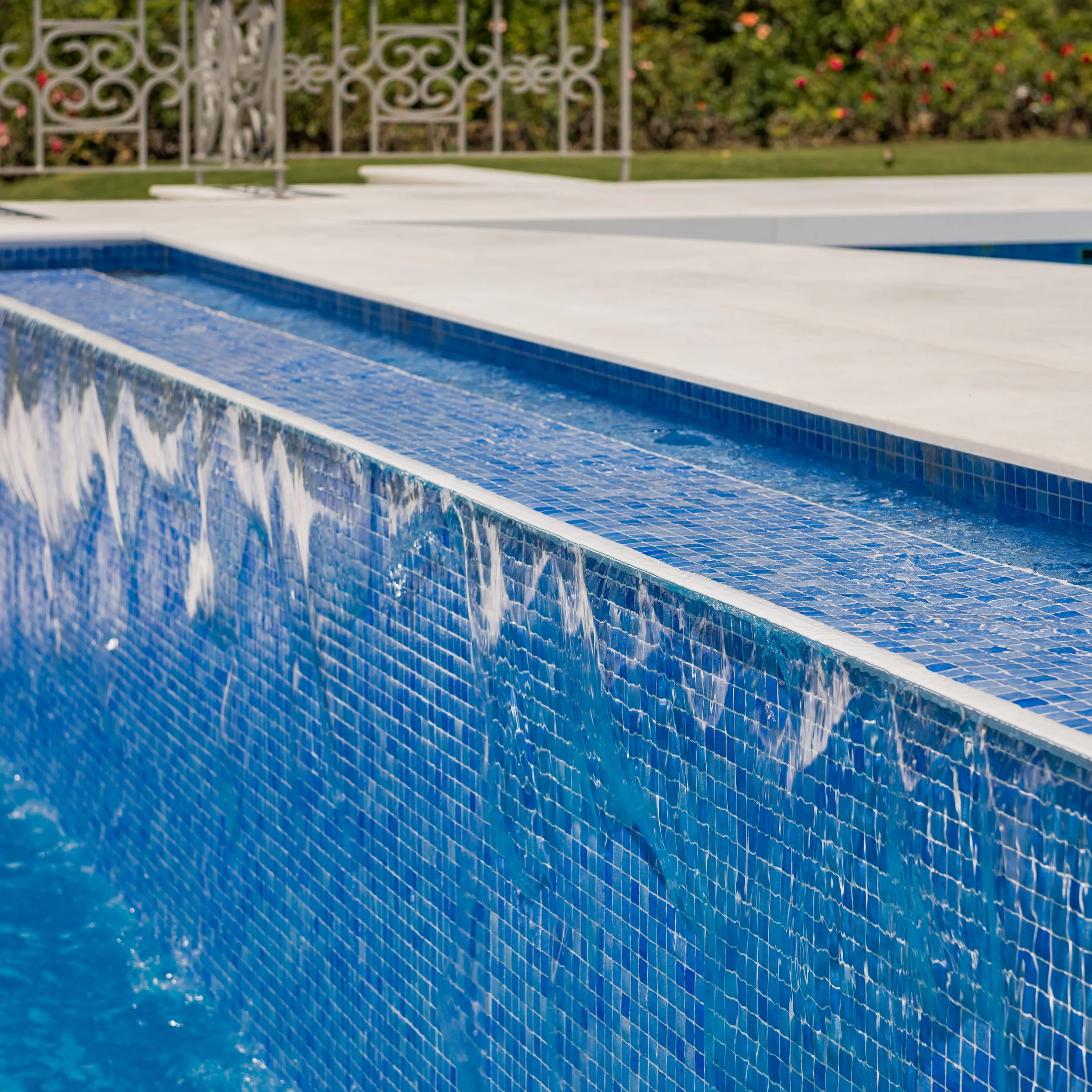 uxury-real-estate-marbella-swimming-pool-waterfall-cmh2440