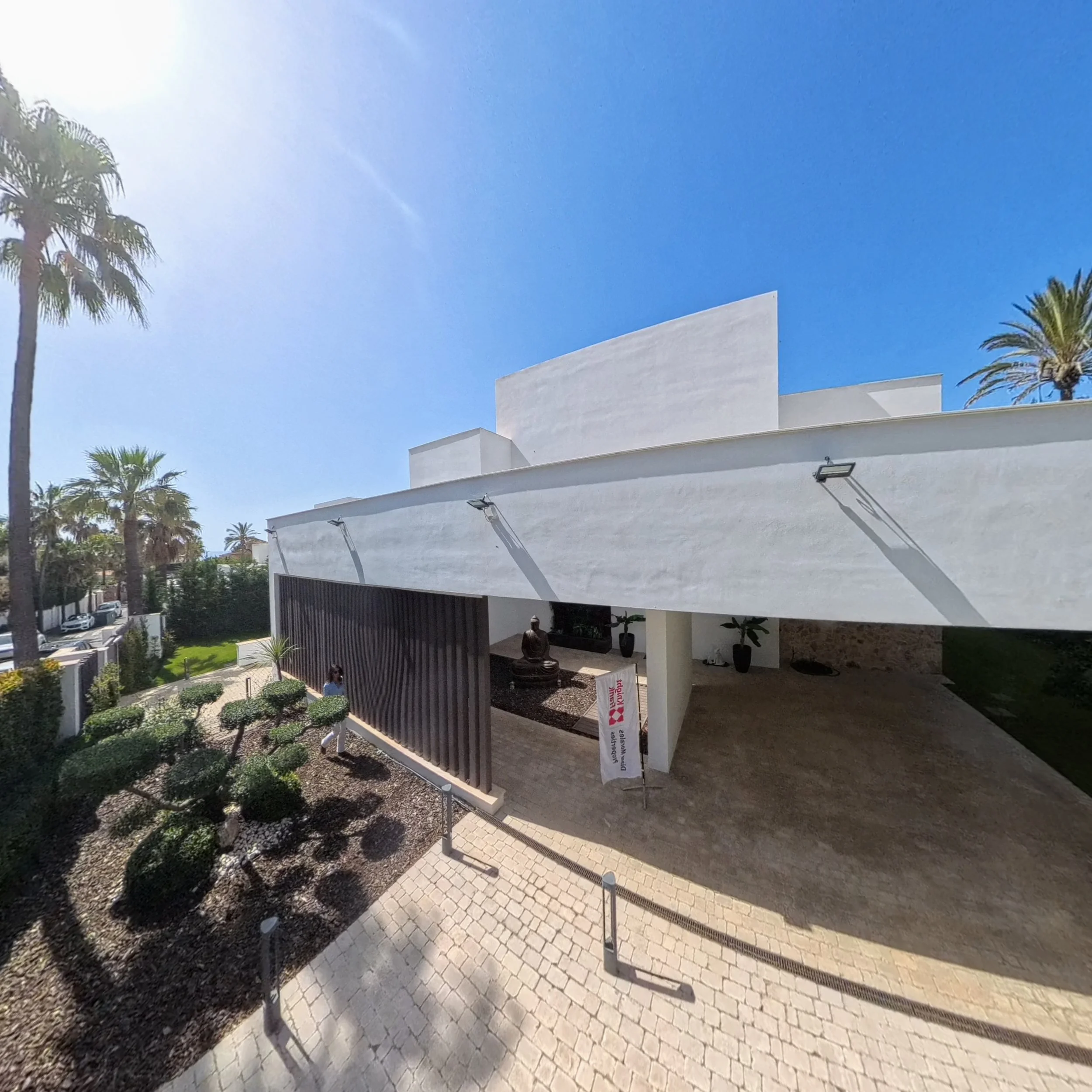 Modern South-Facing Architectural Gem