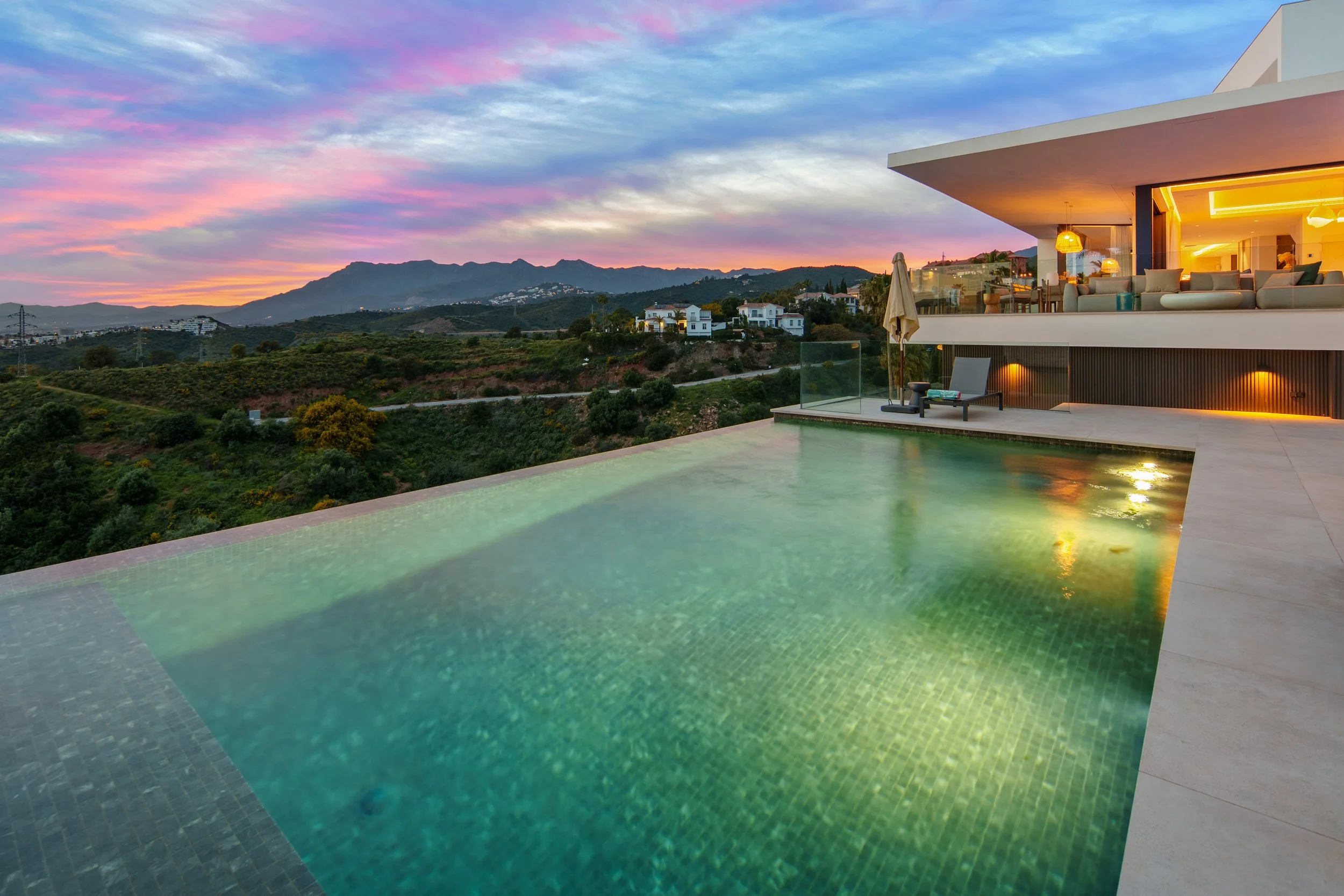 Modern Mediterranean Serenity in El Rosario  Price: 6.500.000 €