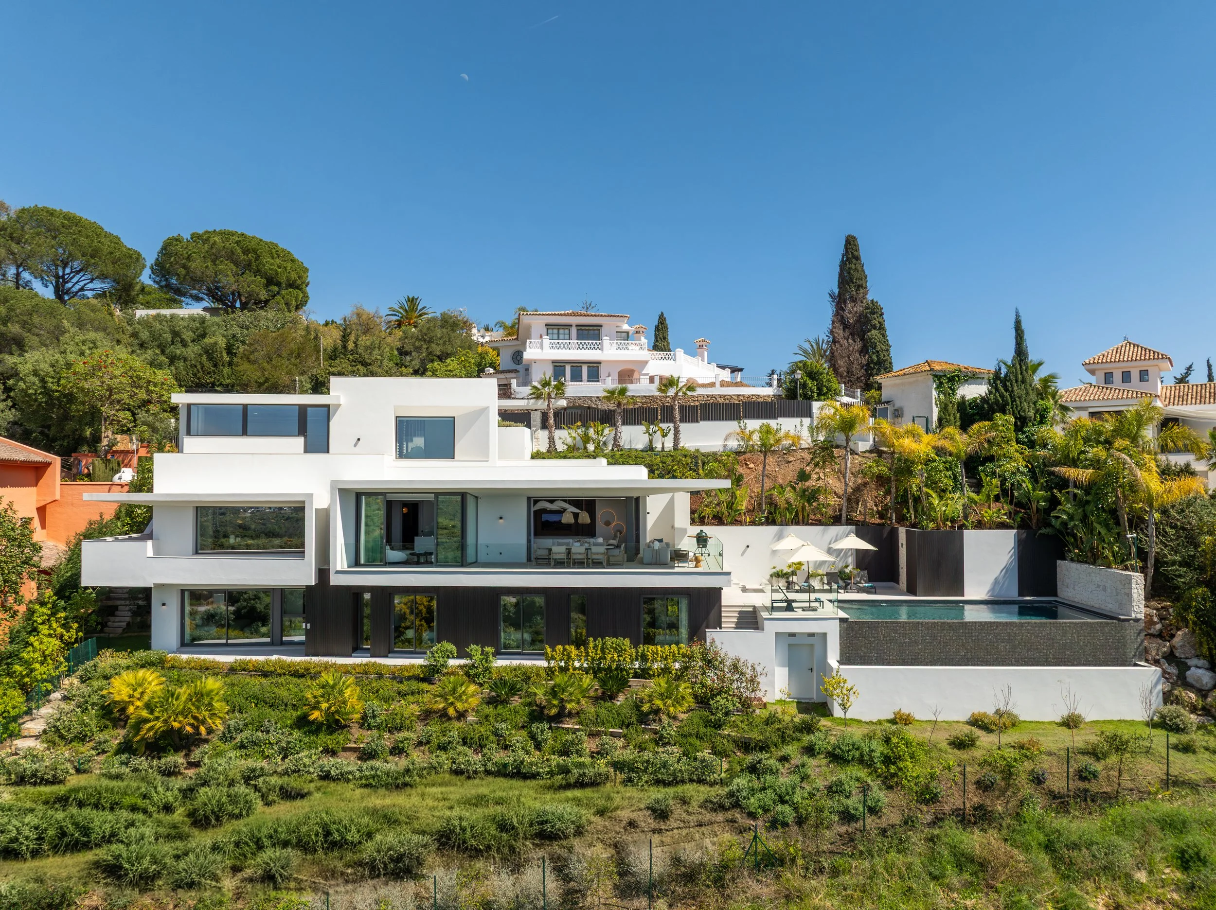 modern-villa-exterior-el-rosario-marbella-CMH2337s.jpg