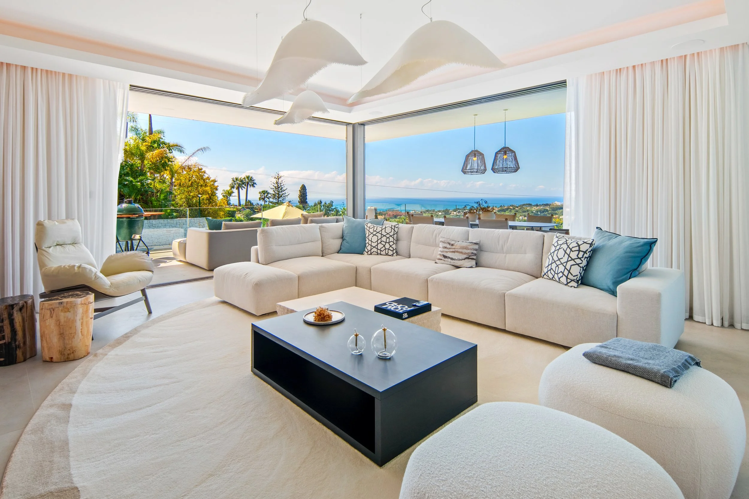 contemporary-living-room-interior-design-marbella.jpg