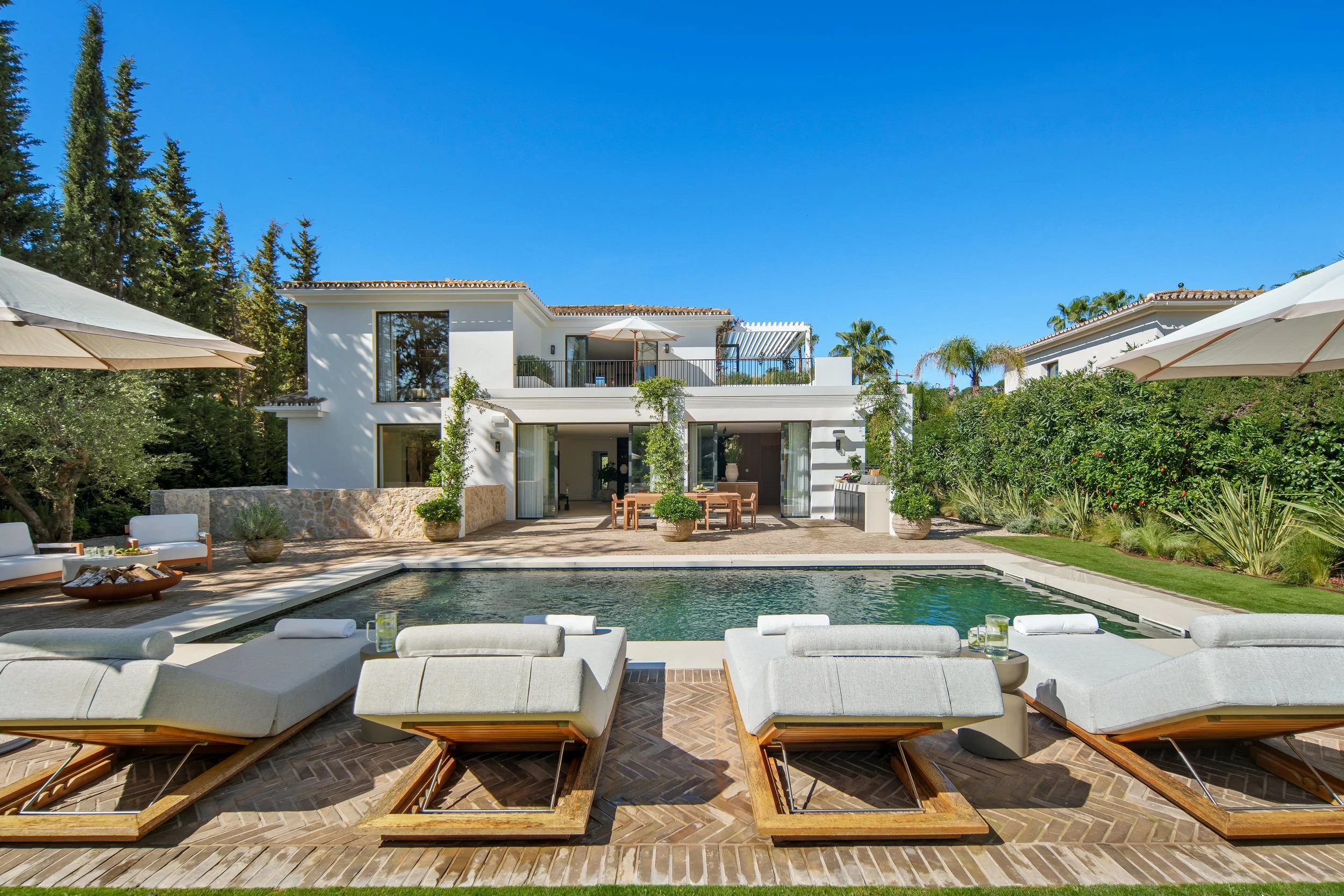 nueva-andalucia-luxury-villa-frontline-golf-pool-CMH2561S.jpg