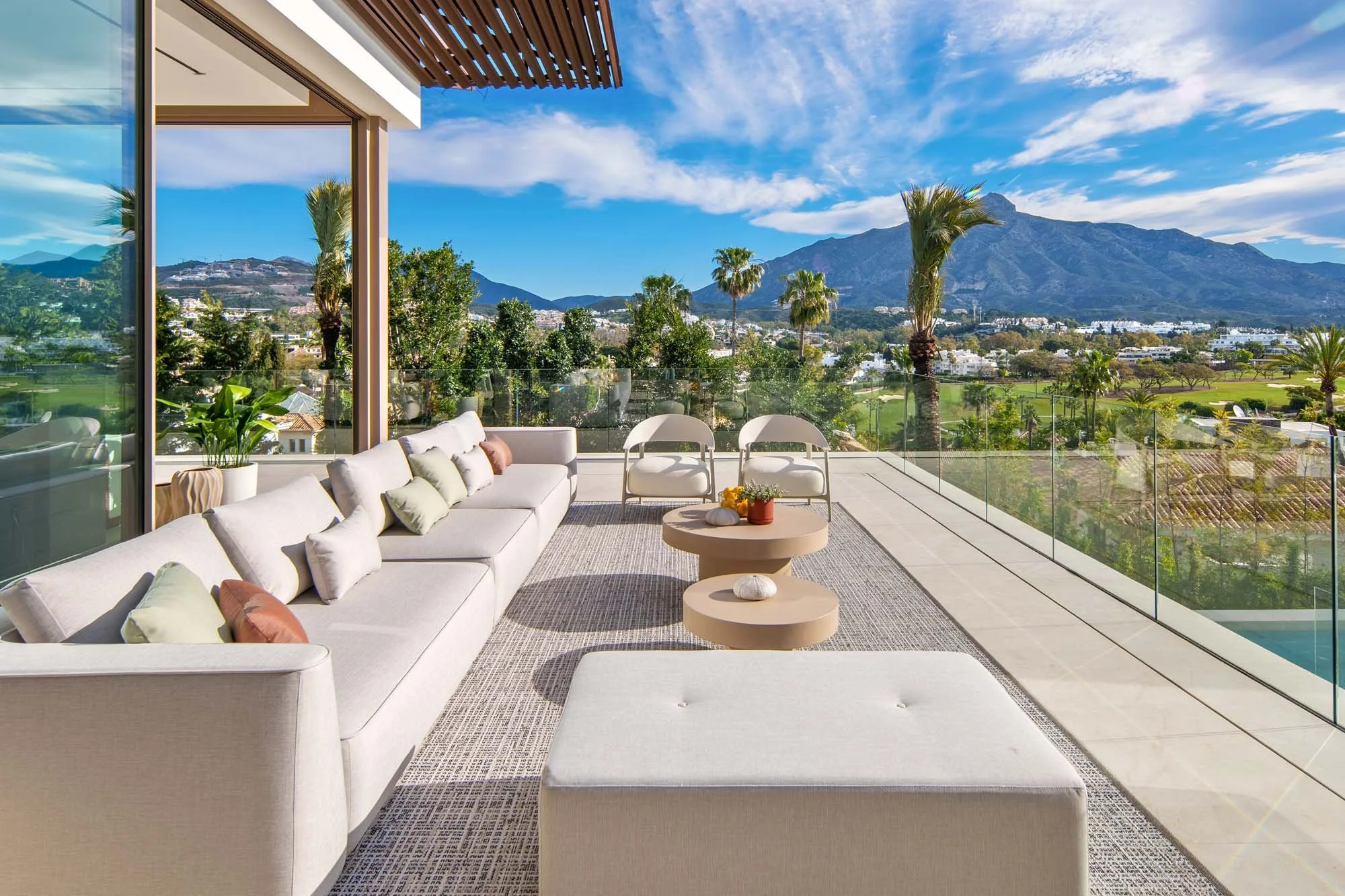 Layered Outdoor Lounging Terraces