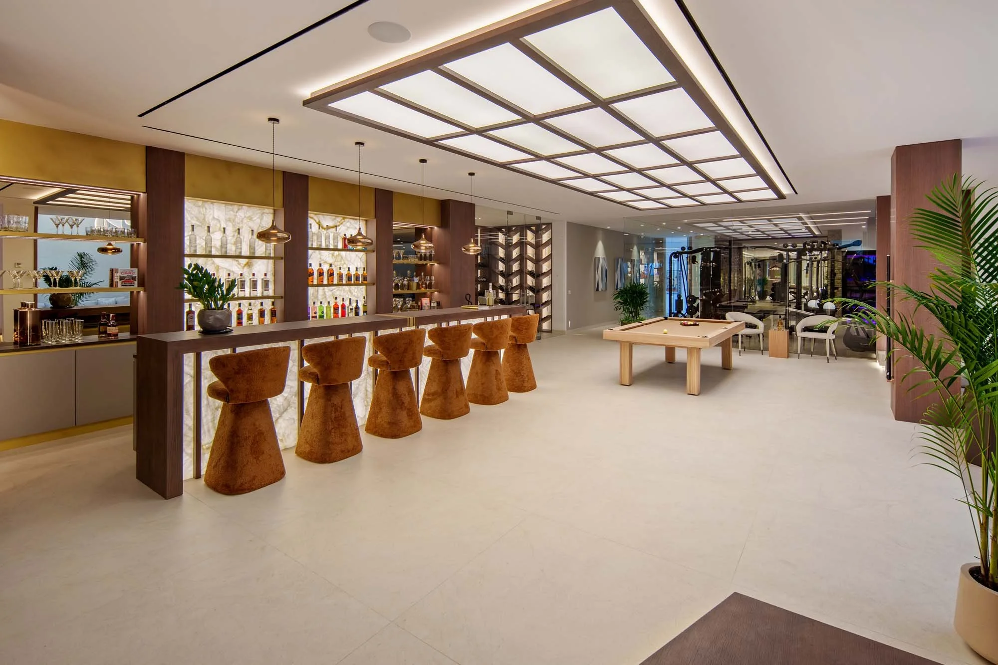 The Entertainment Lounge &amp; Custom Bar