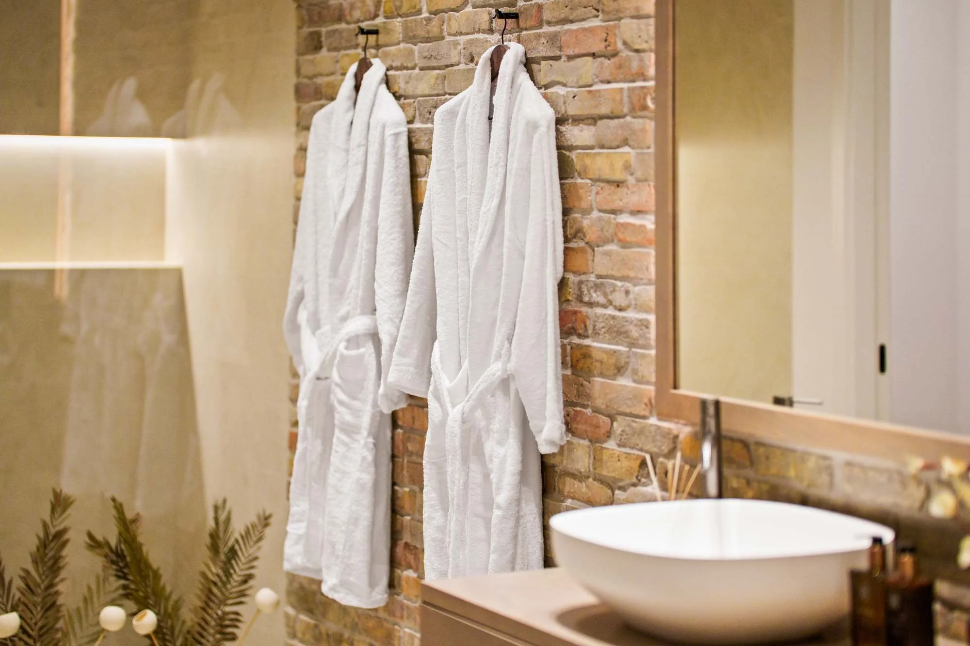 Nordic Sauna &amp; Integrated Cold Plunge