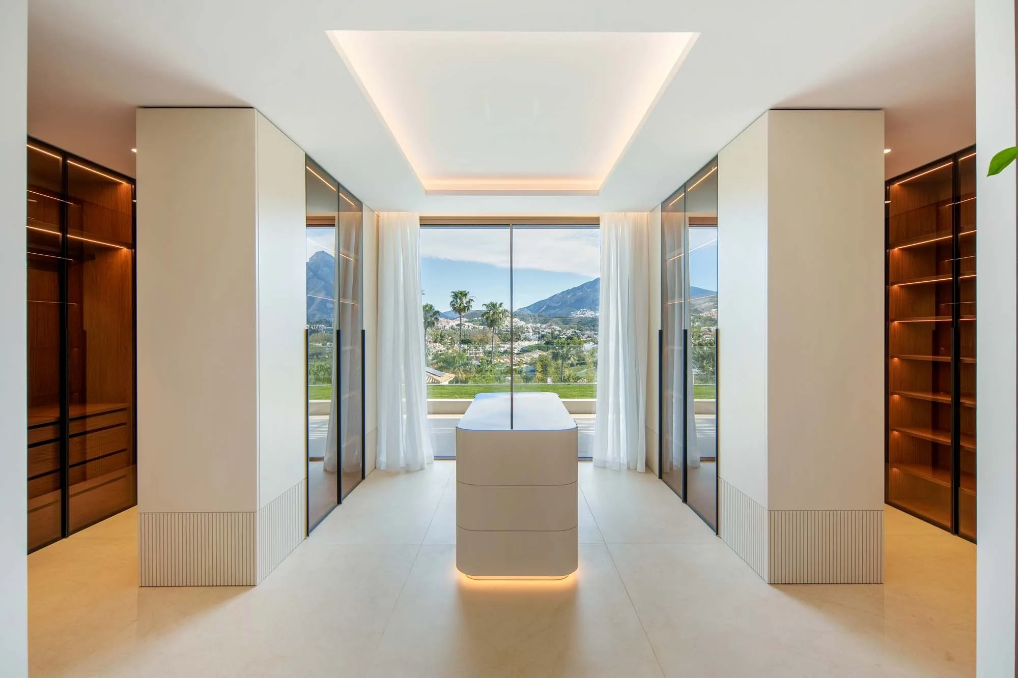 Bespoke Double-Sided Dressing Suite