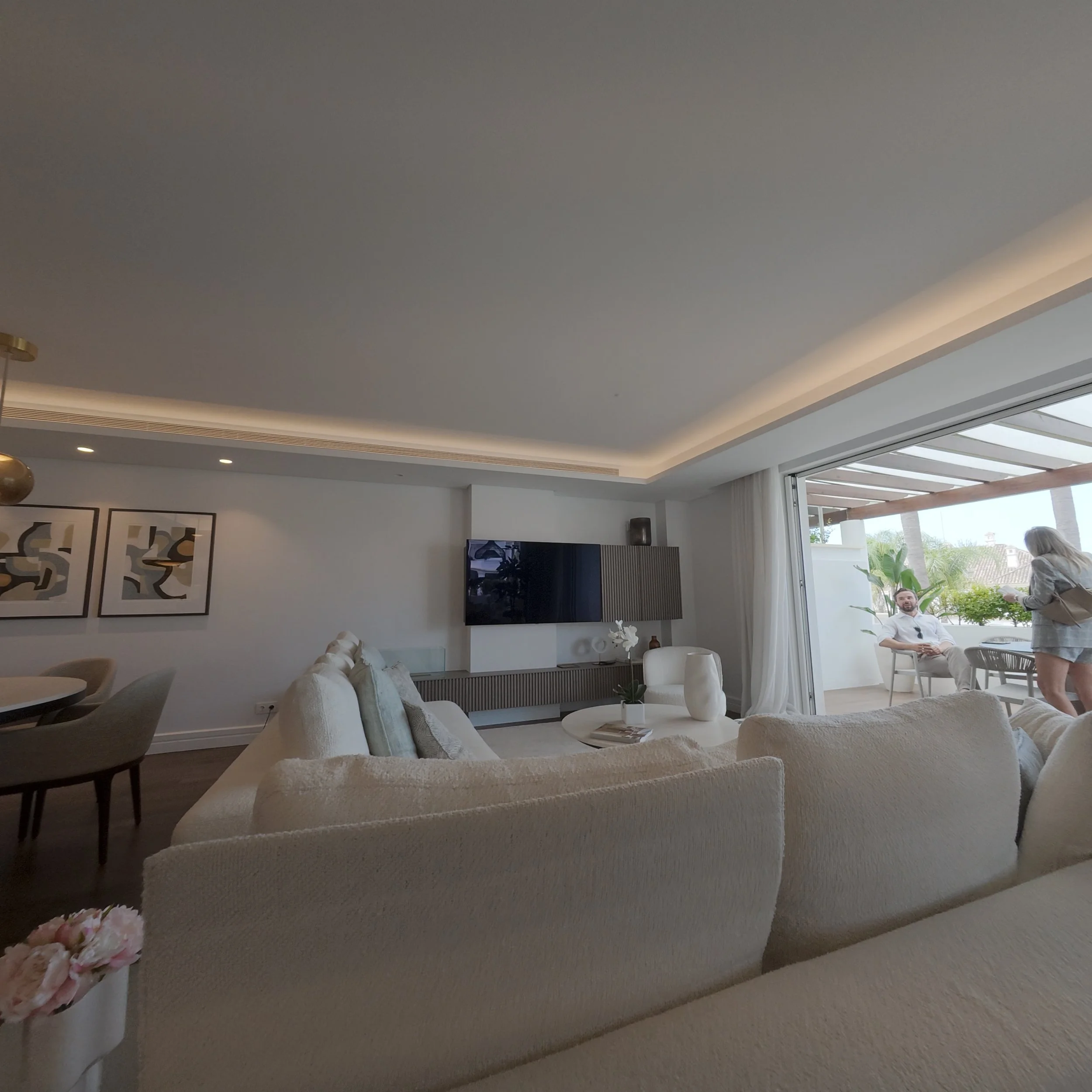 Seamless Indoor-Outdoor Flow