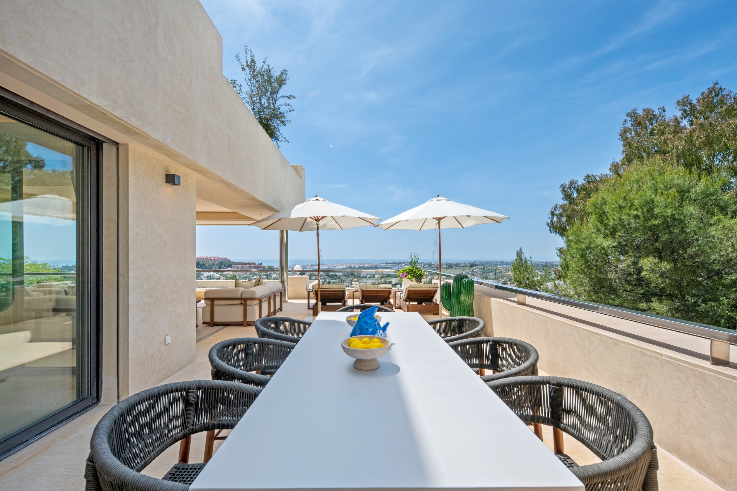 luxury-duplex-penthouse-nueva-andalucia-marbella-cmh2208s-alfresco-dining.jpg