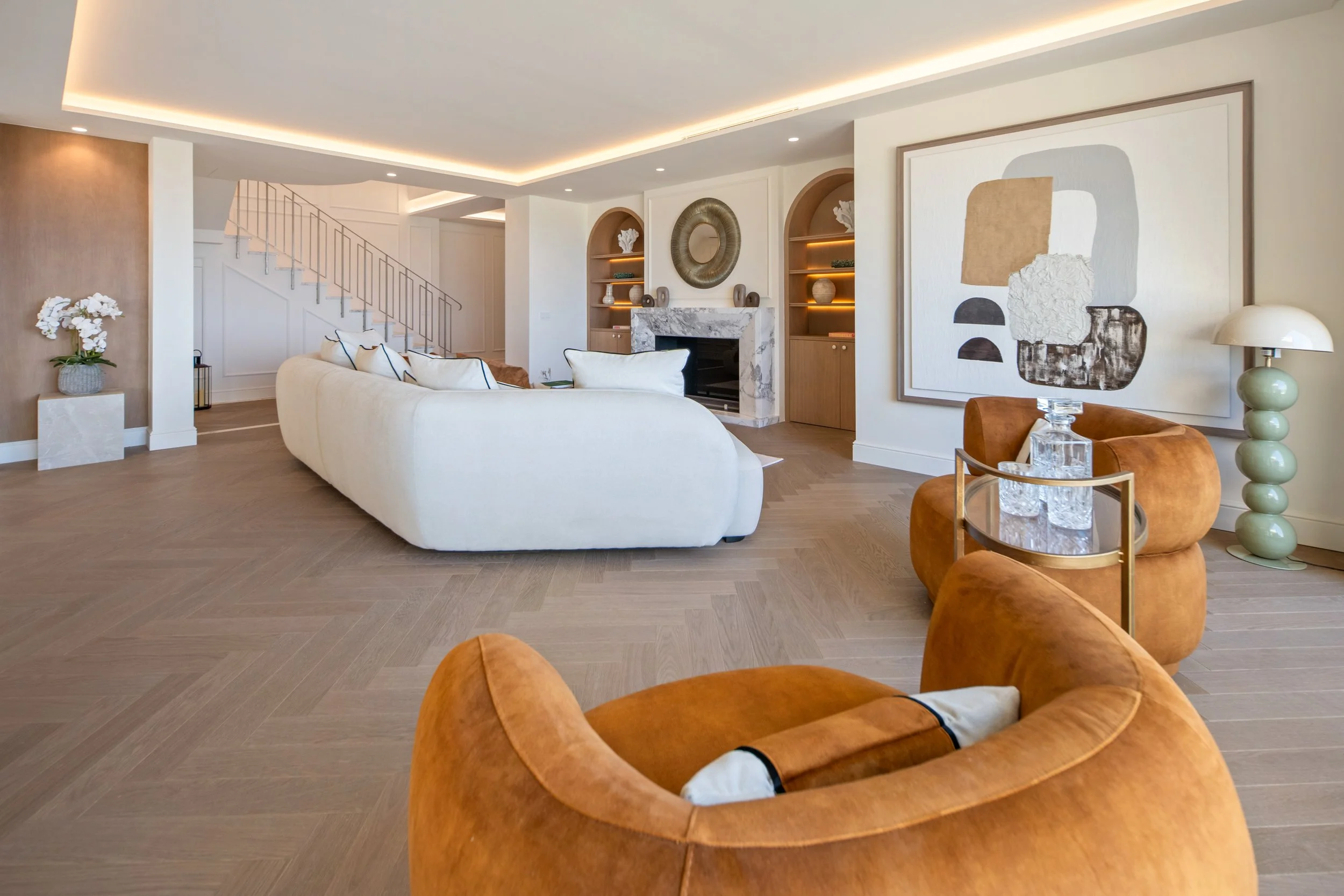 luxury-duplex-penthouse-nueva-andalucia-marbella-cmh2208s-main-salon.jpg