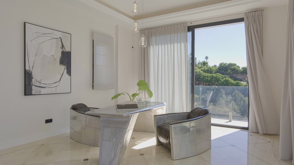 Modern private executive office suite | CMH-15793-PR