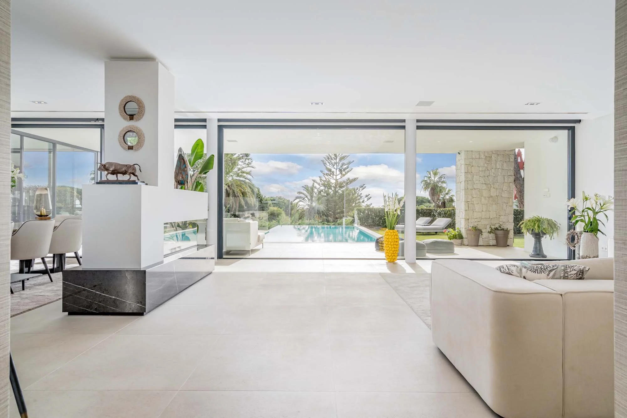 Seamless Indoor-Outdoor Living