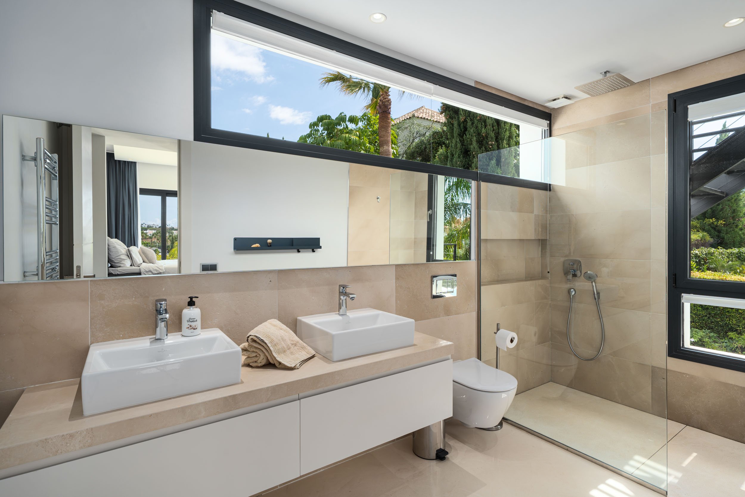 Designer Principal En-Suite Bathroom | CMH2666s