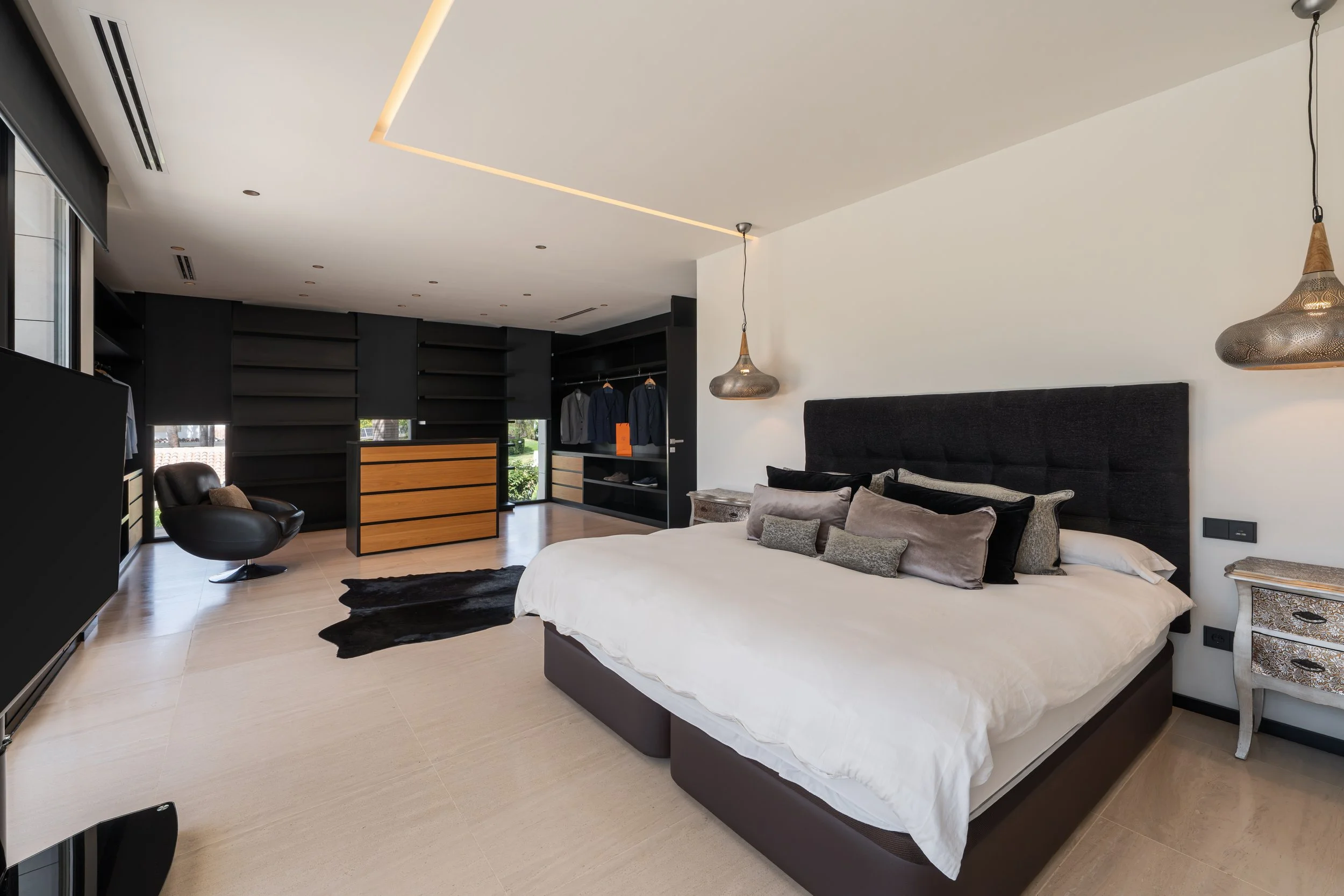 Luxury Primary Suite with Dressing Area | CMH1122s