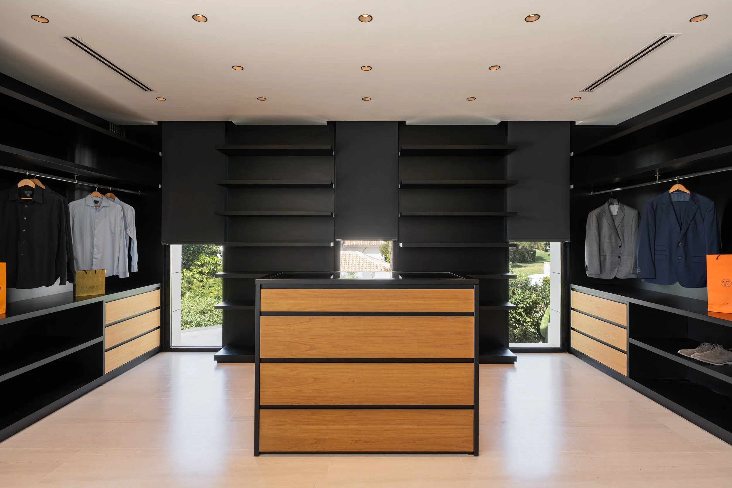 Custom Walk-In Dressing Room | CMH1122s