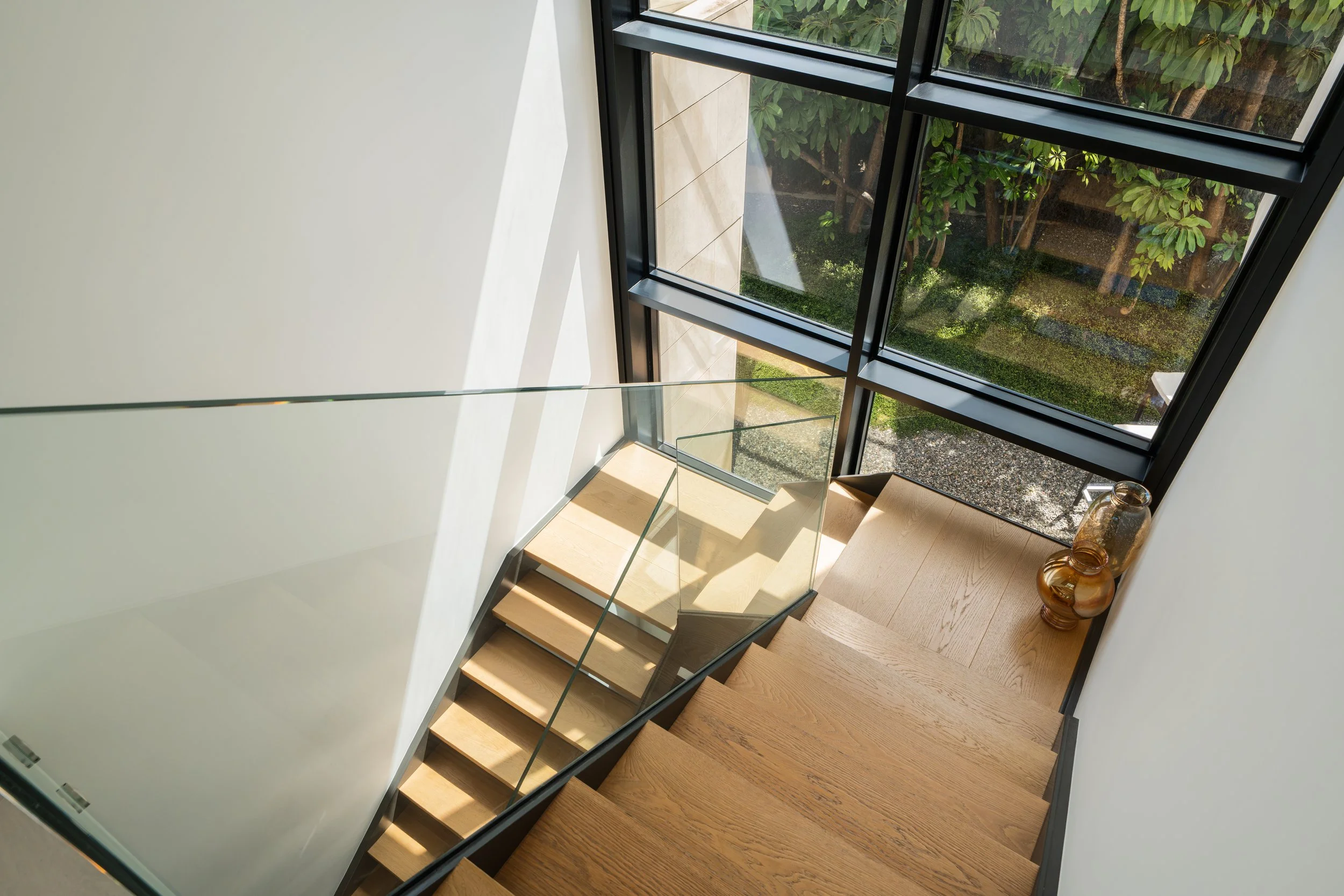Architectural Floating Timber &amp; Glass Staircase | CMH1122s