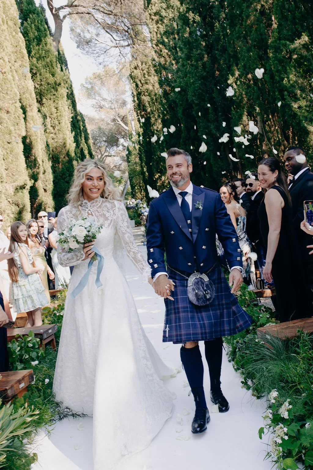 Scottish destination wedding celebration at Château Martinay Provence