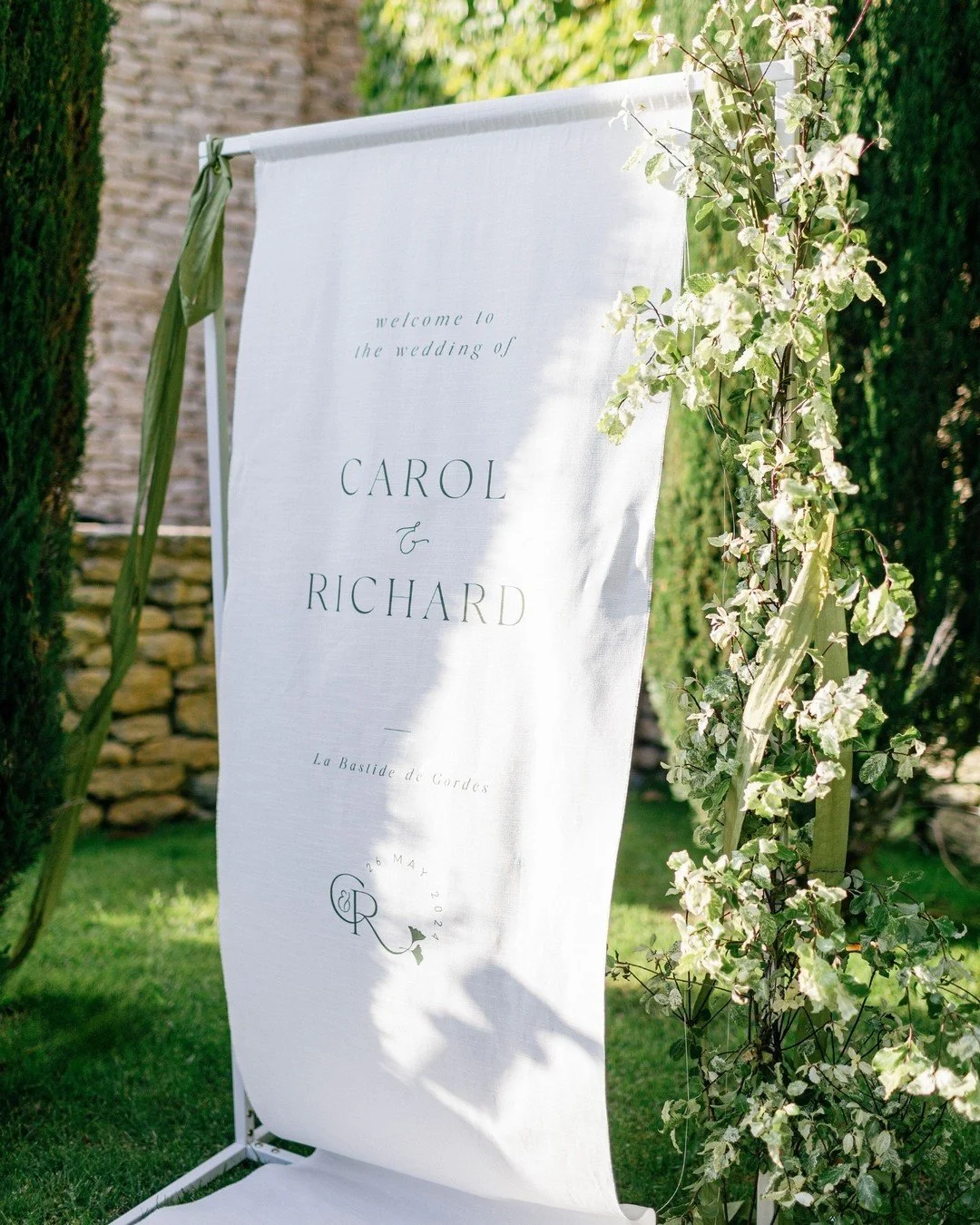 From invitation to place cards, every piece designed to reflect your story.

Wedding planner @despinoywedding
Venue @airellesgordes
Photographer @stepanvrzalaphoto
Floral designer @elles_floraldesigner
Stationery @precieux.papiers 

#despinoywedding 