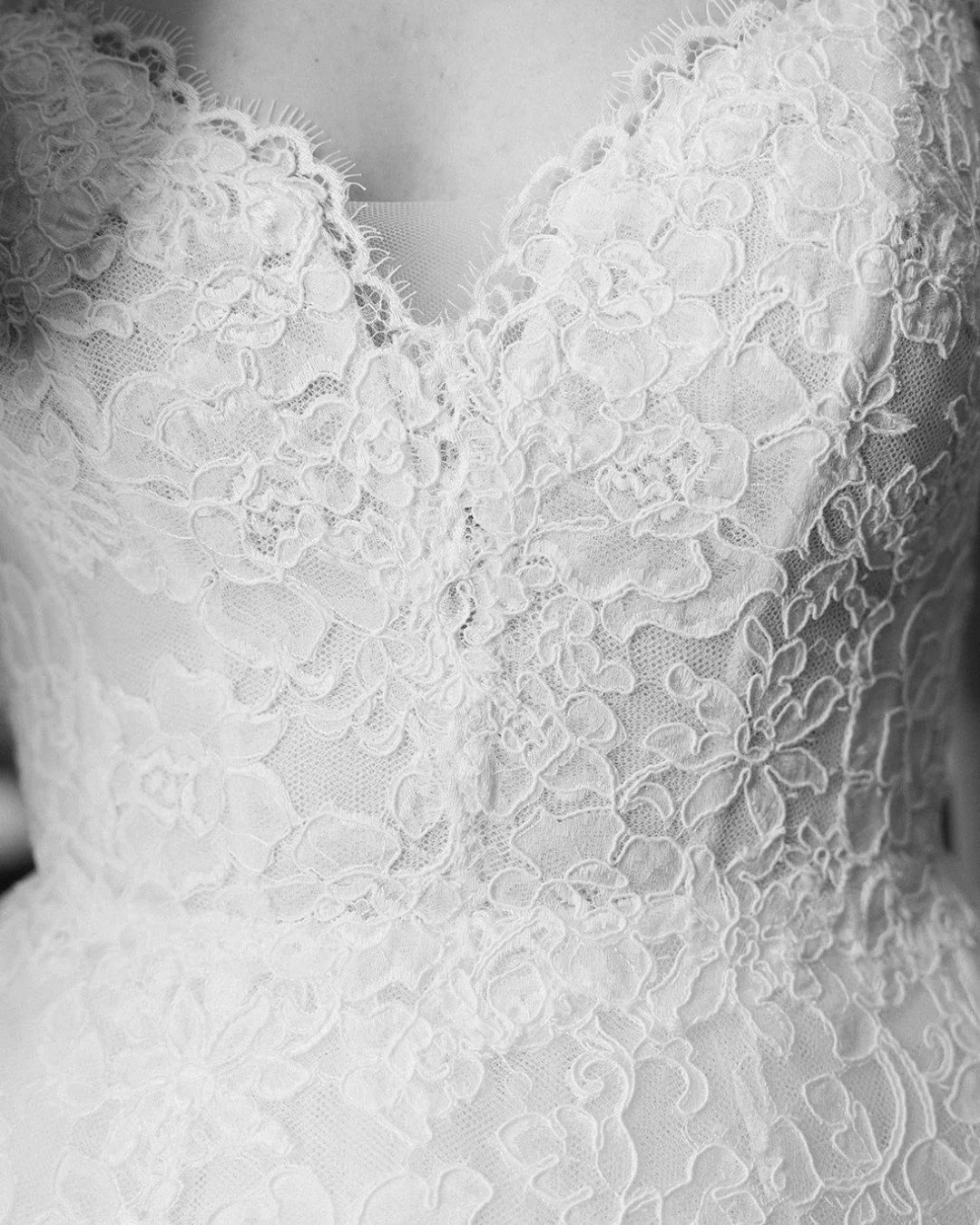 We love the delicate details on the bride&rsquo;s pyjamas, the embroidered wedding date and the feather trim on the flared pants.

Venue &amp; Catering @palace_de_menthon
Photo &amp; film @alchemia.photoandfilm
MUAH @virginiedebourgmakeupartist
MUAH 