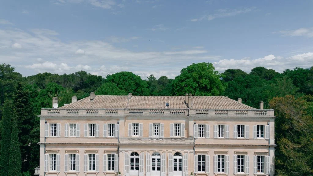 Elegant wedding ceremony at Château Martinay Provence