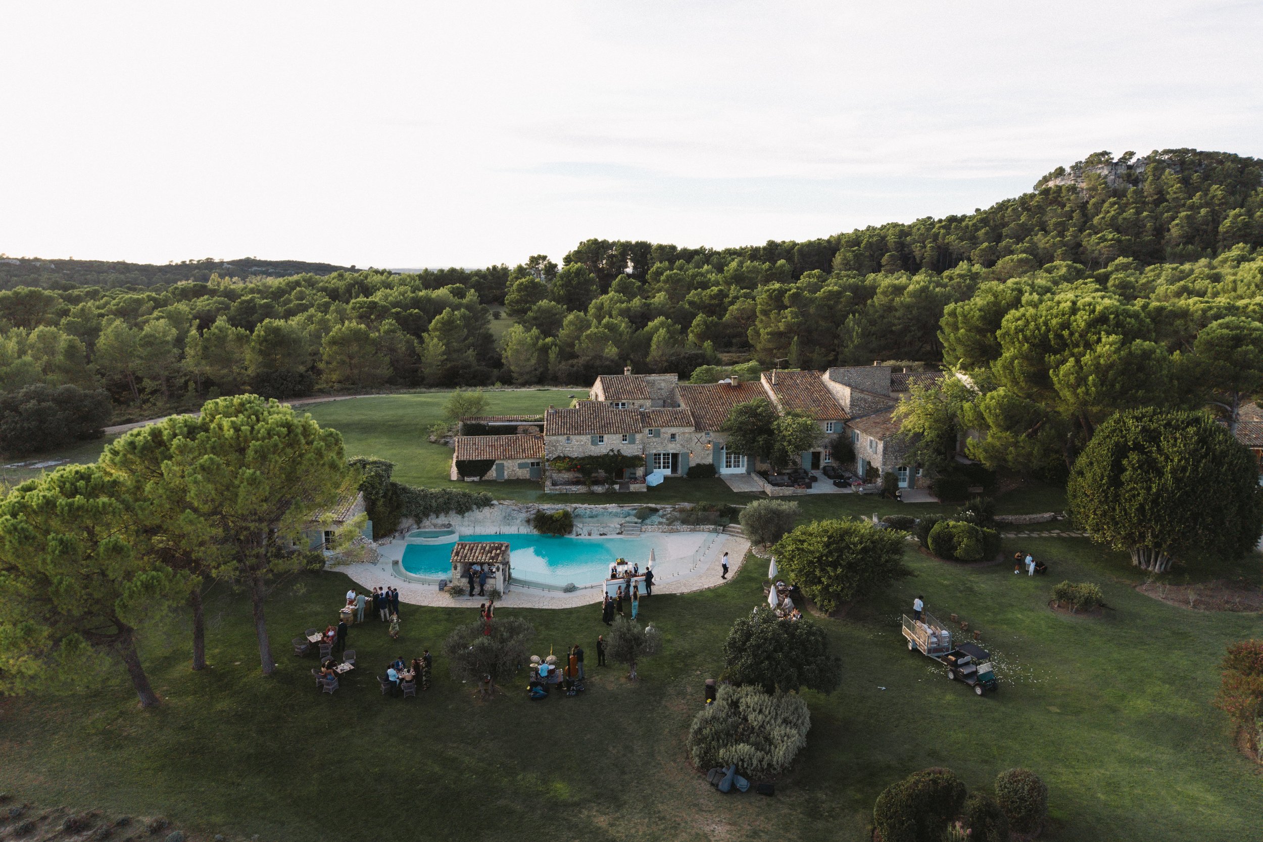 Mas de la Rose Provençal estate wedding venue surrounded by lavender and olive trees field