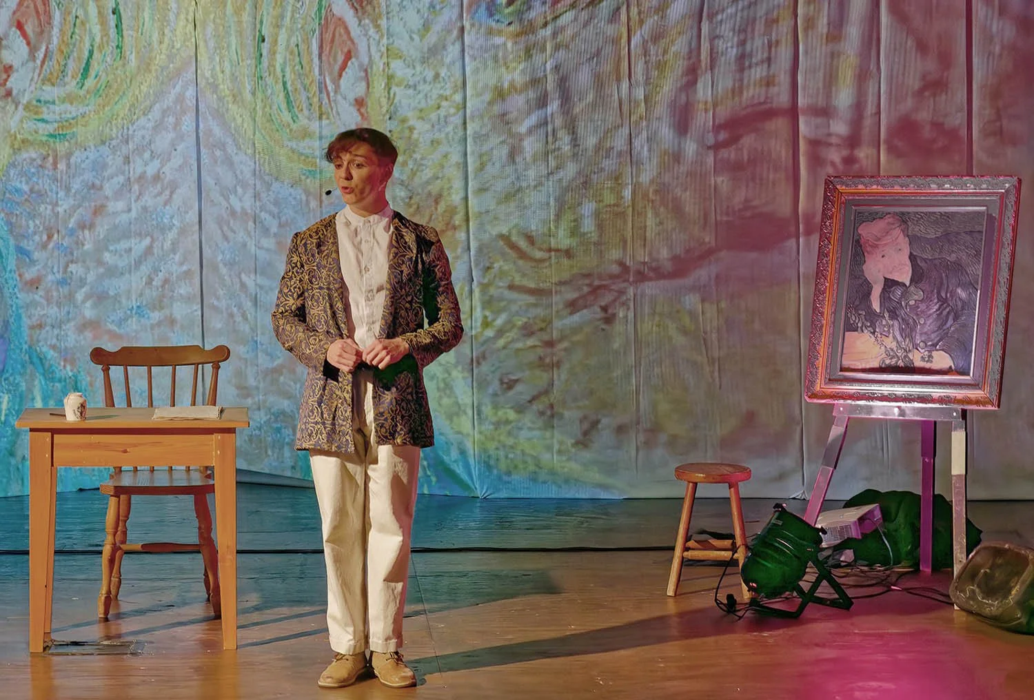 Colour in the Mind’s Eye