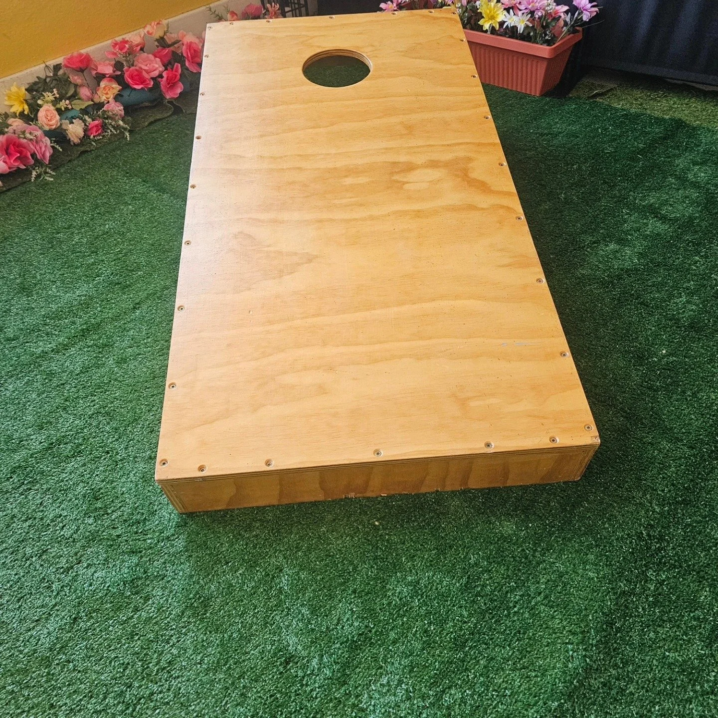 Corn hole