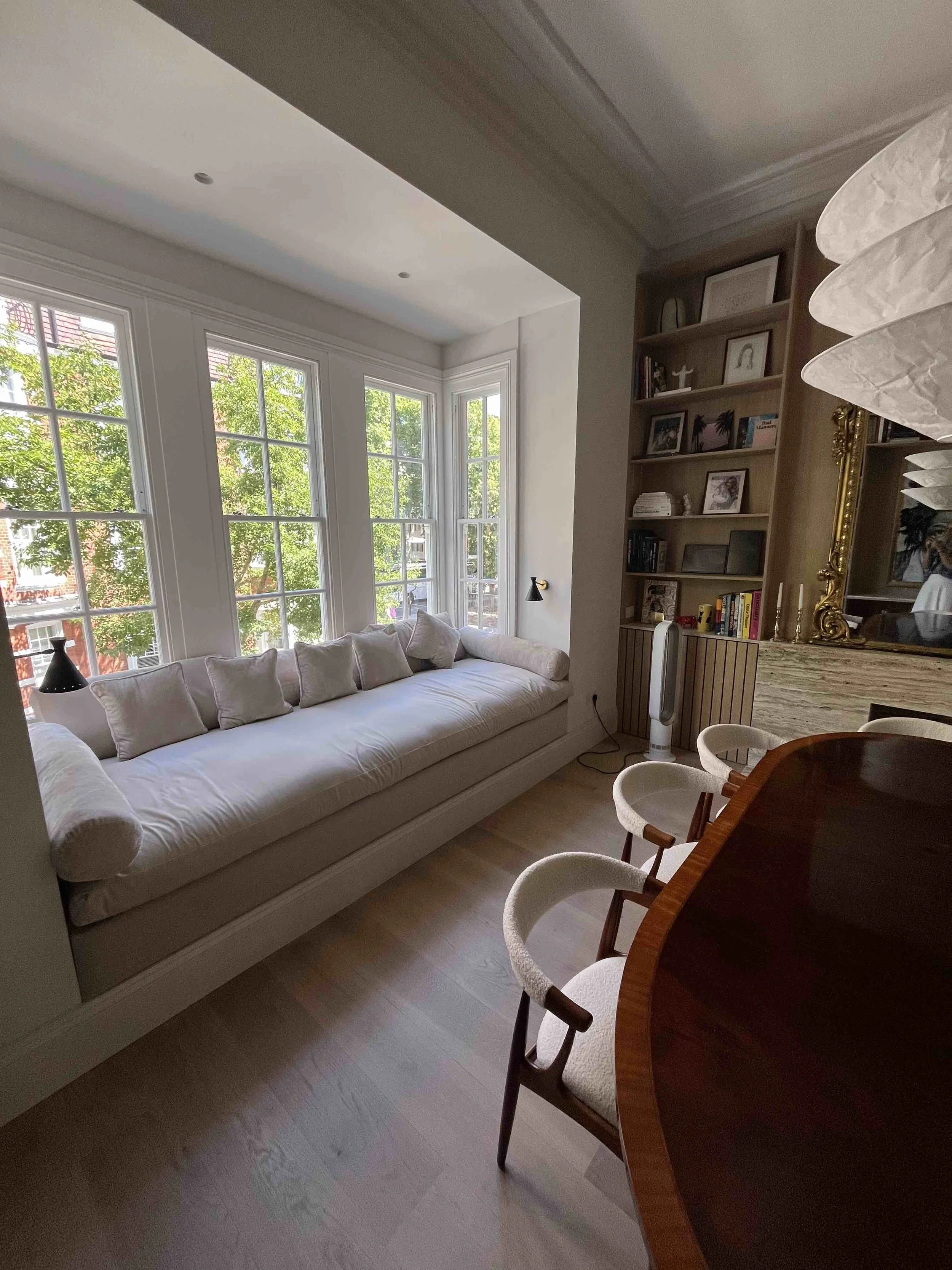 philpppa-allam-interiors-london-townhouse-window-seat.jpg