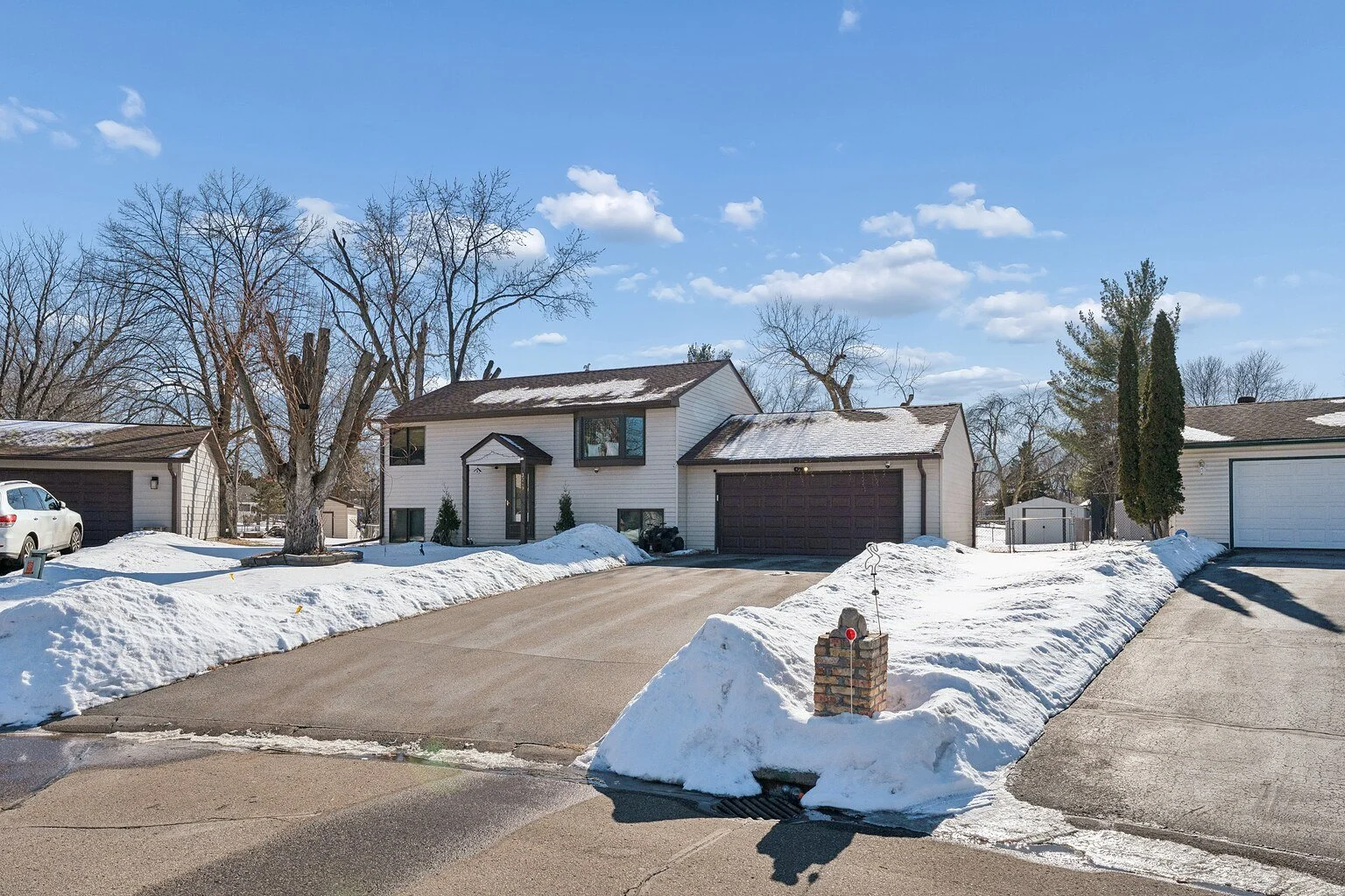 Professional real estate photography of a bright living room in a Minneapolis Home