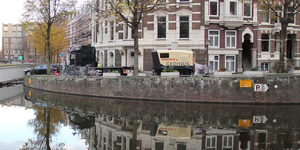 Hoe gaat het echt met de Amsterdamse kademuren? Geonius vertelt in vaktijdschrift Grond/Weg/Waterbouw