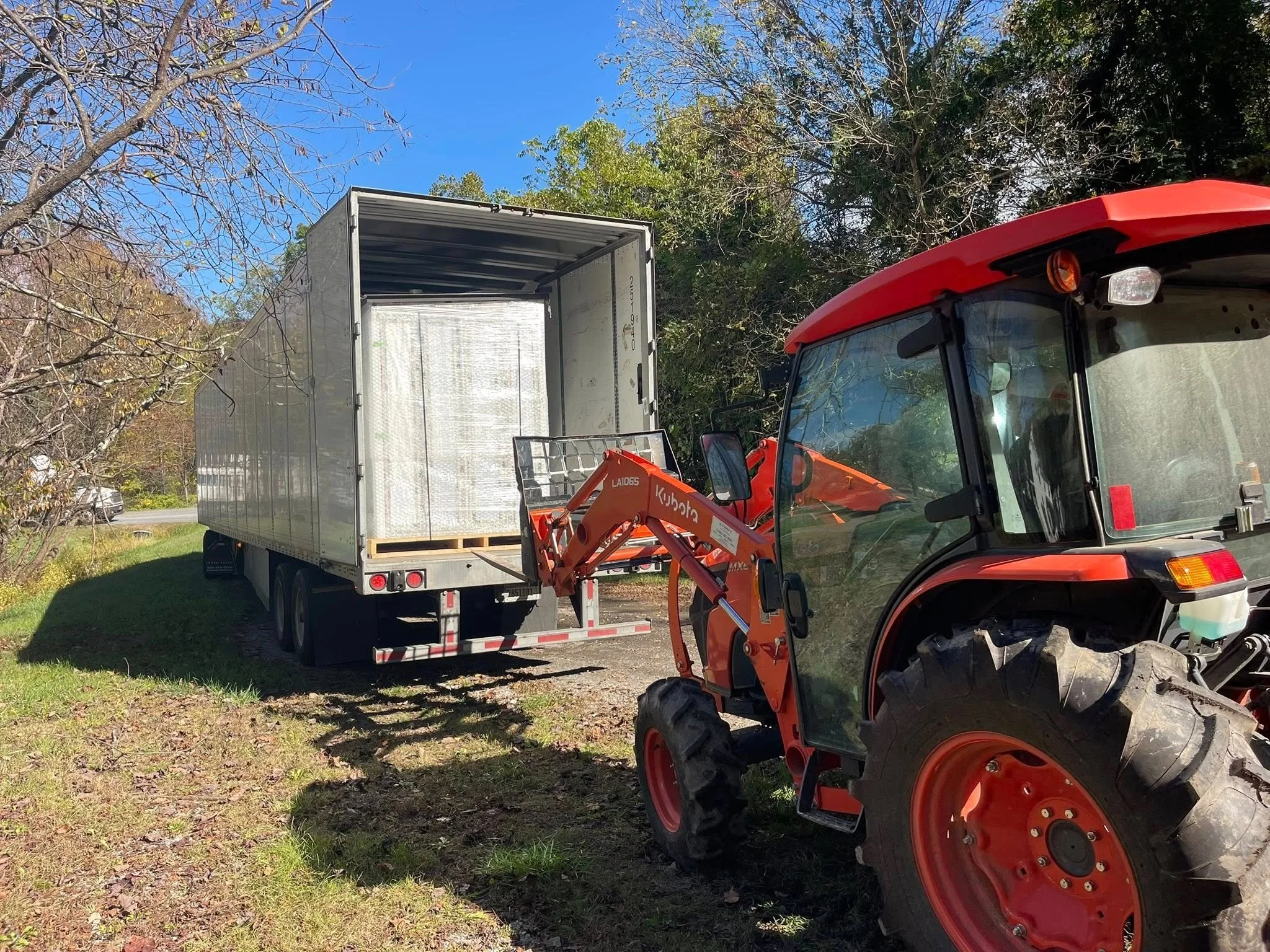 🚜📦 DELIVERING THE BUILDING BLOCKS OF YOUR DREAM 📦🚜

Every great project starts with the right materials&mdash;and the right team to bring it all together. From delivery to execution, we handle every step with precision and care.

At The Envision,