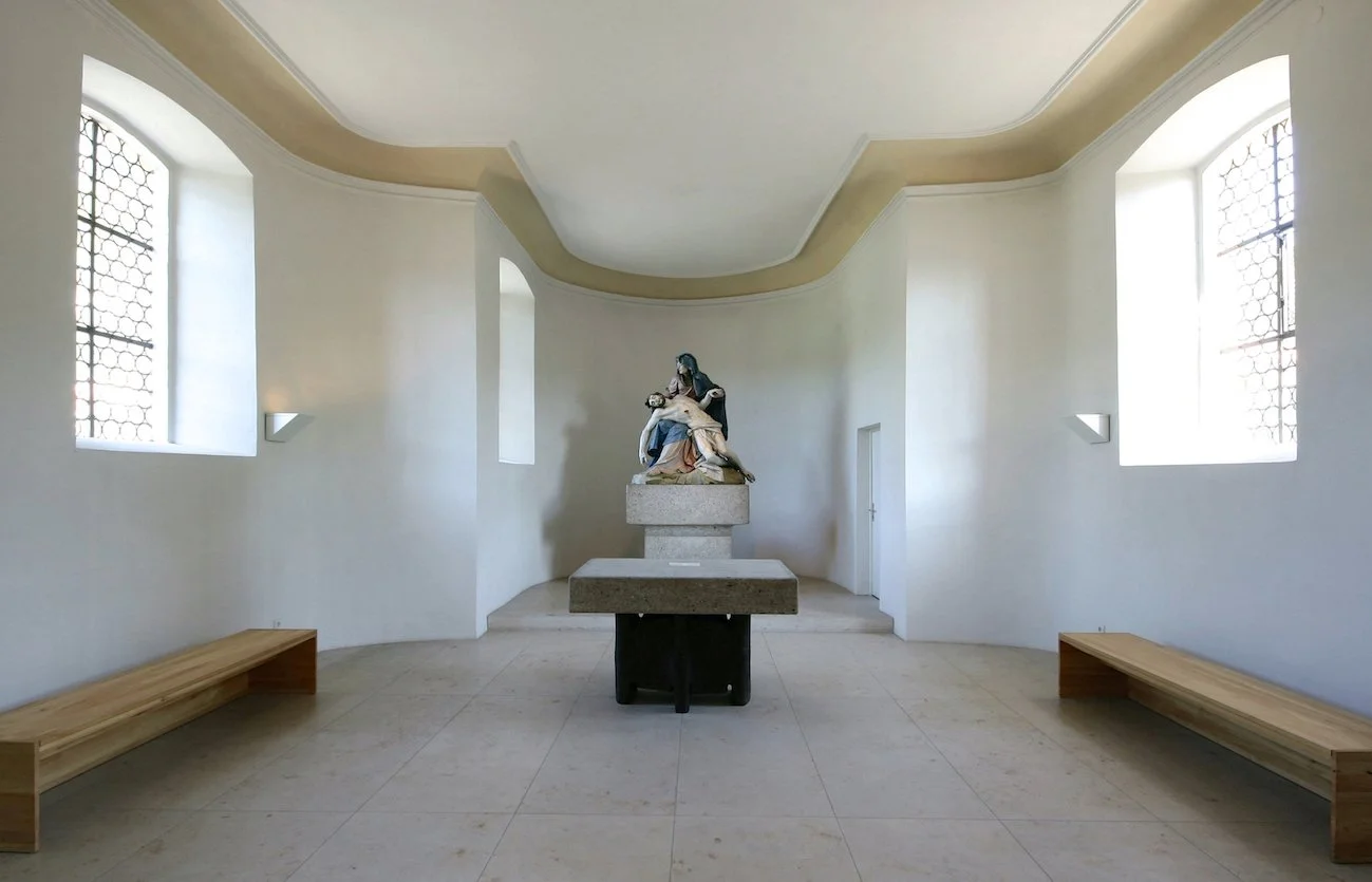 pieta - kapelle in nenningen