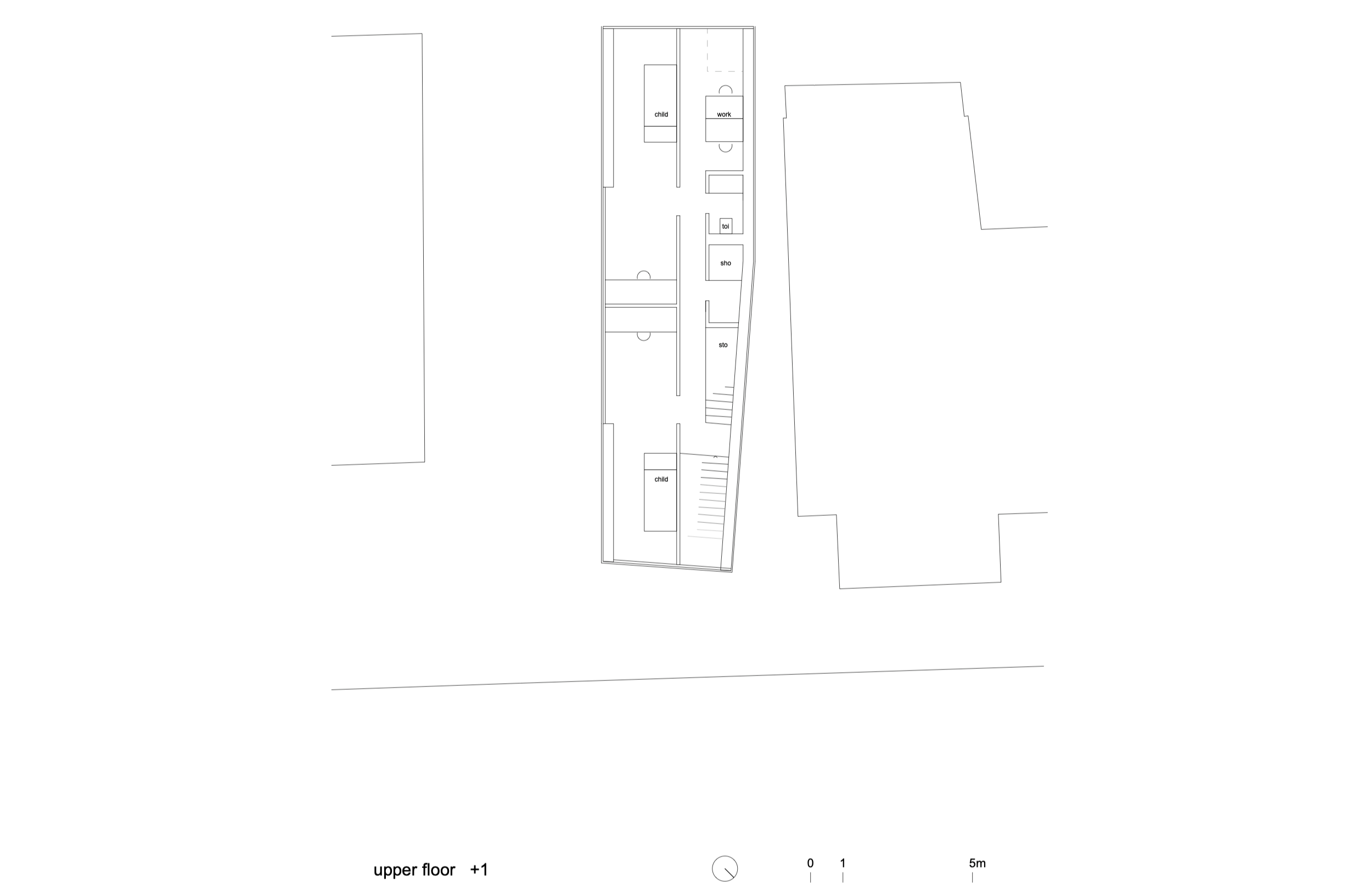 Ein architektonischer Grundriss eines oberen Stockwerks eines Gebäudes mit verschiedenen Räumen und Bezeichnungen, einschließlich Kinder-, Arbeits- und Badezimmer.