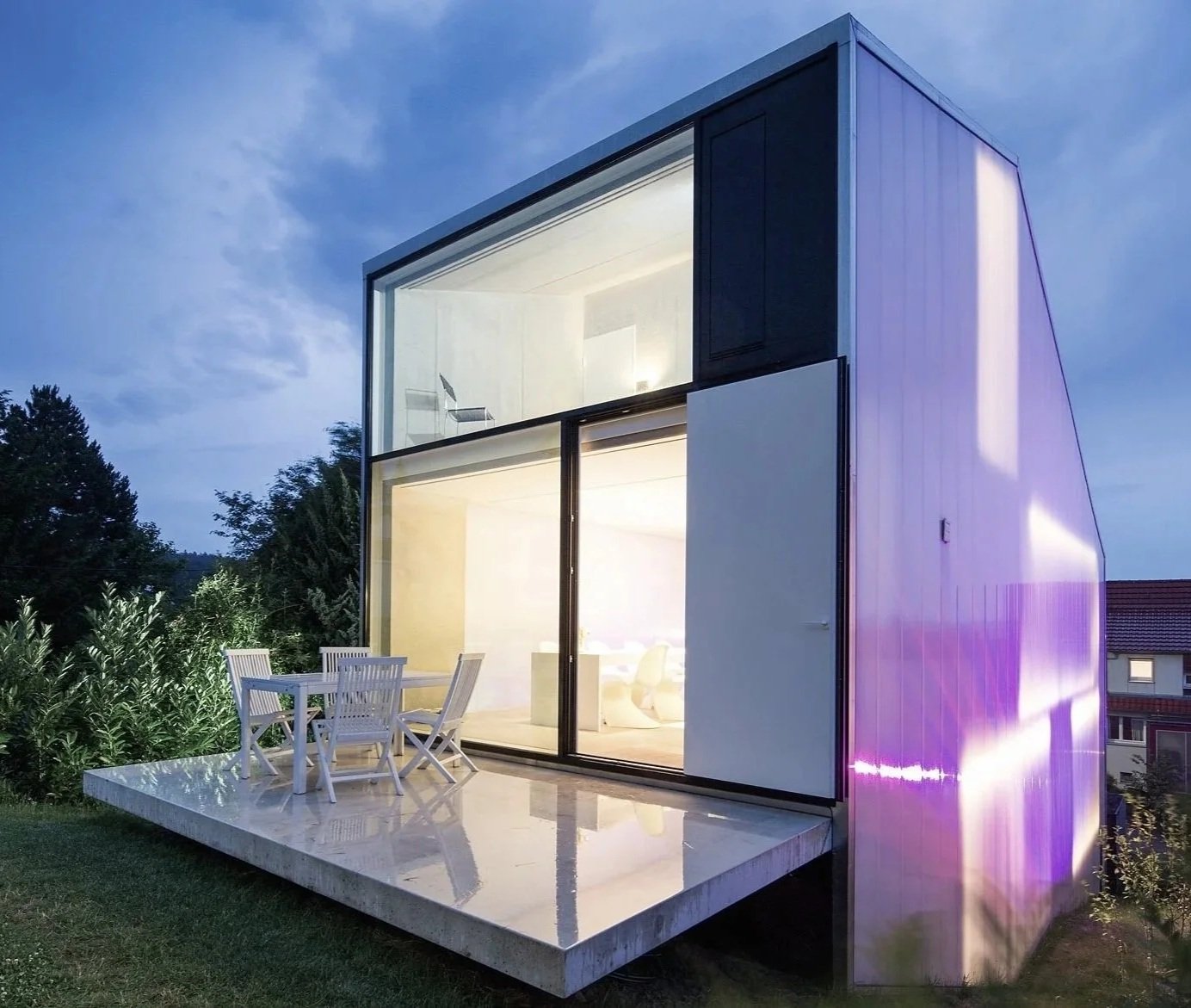 haus F - schlank, lang und glatt