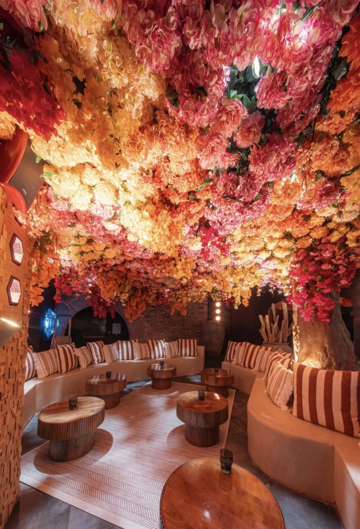 DECOR BAR AMBIANCE IMMERSIF