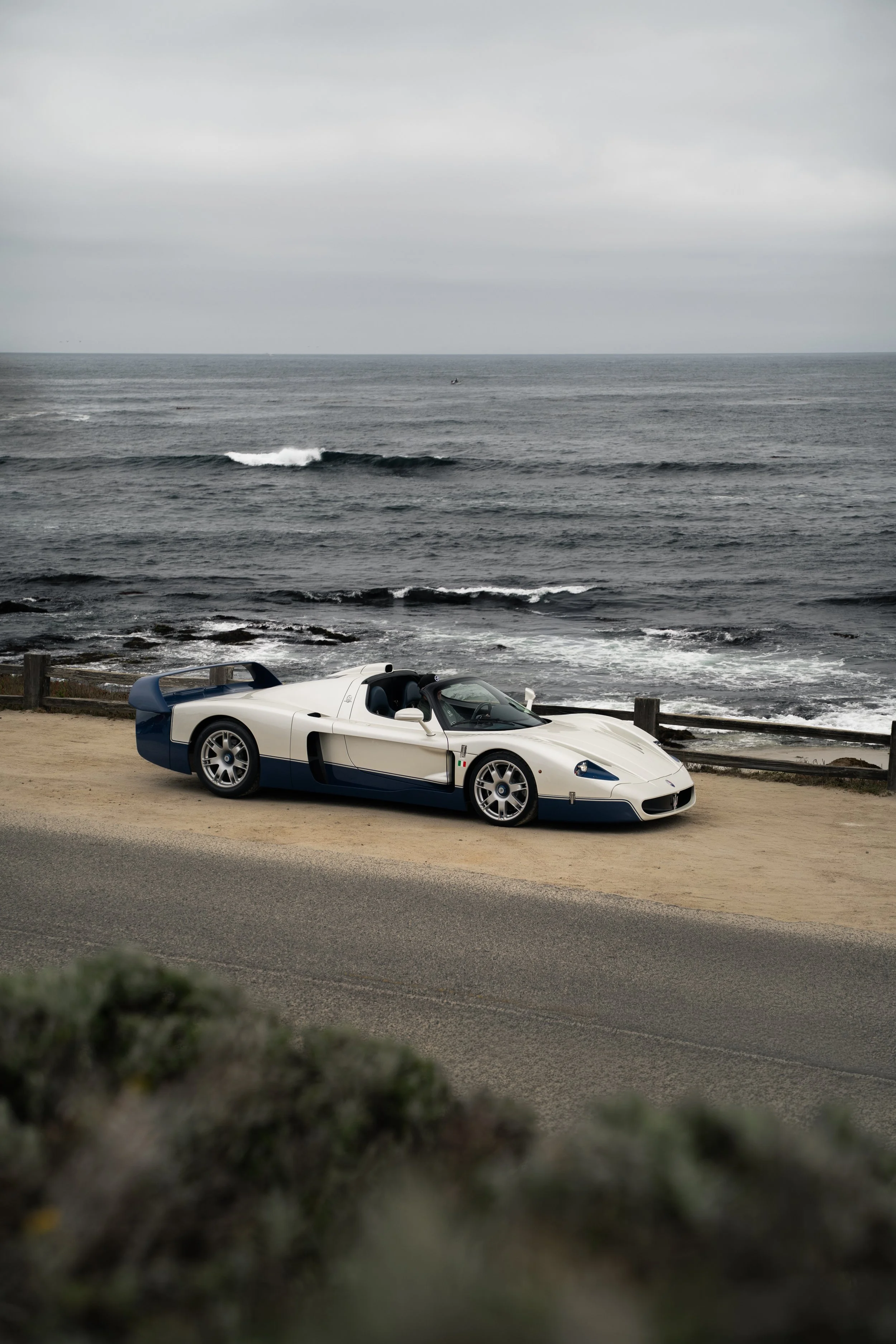 MC12_002_2.jpg