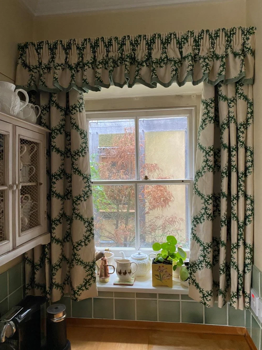 Kitchen curtains with pelmet.jpg