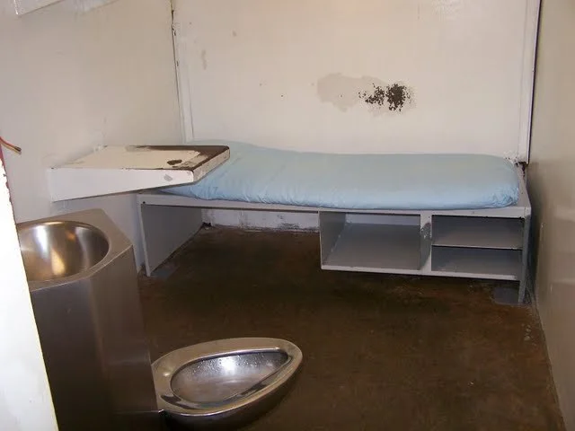 Full view of an empty cell.