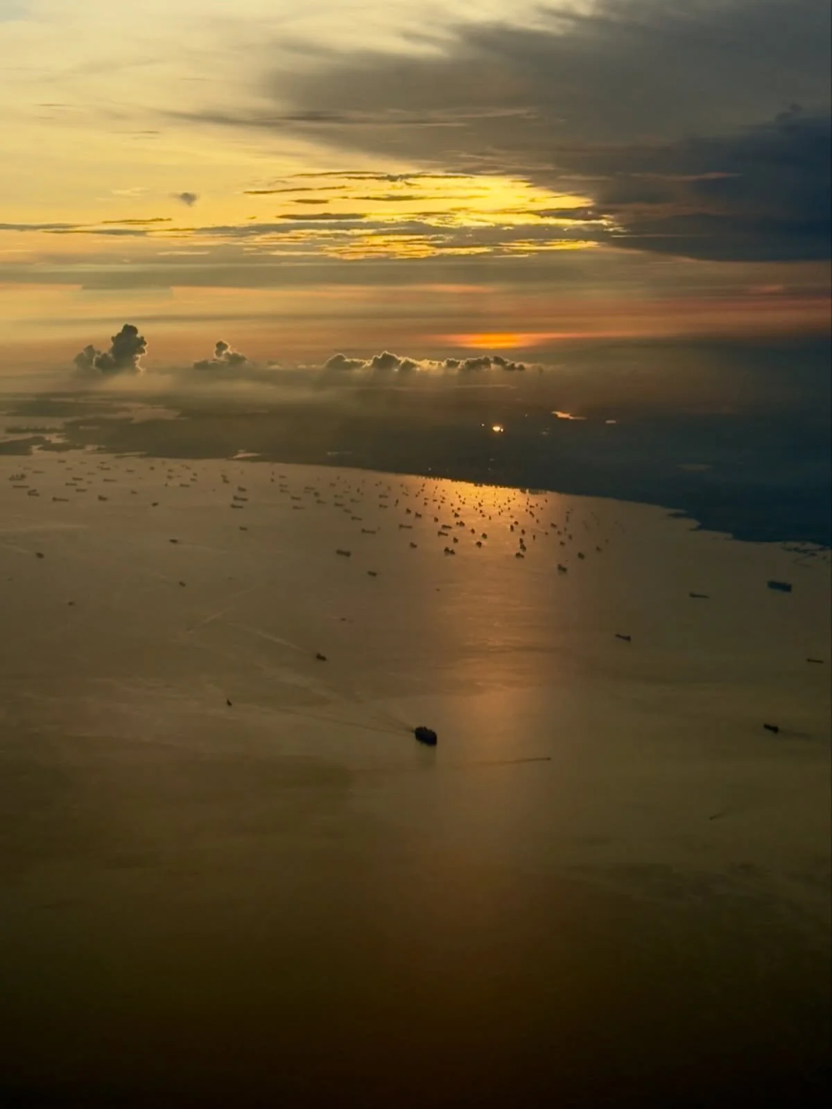 Flying often brings an unexpected views of nature. Sunset over Riau Islands. #iphonephoto #sunsetvibes #travelphotography