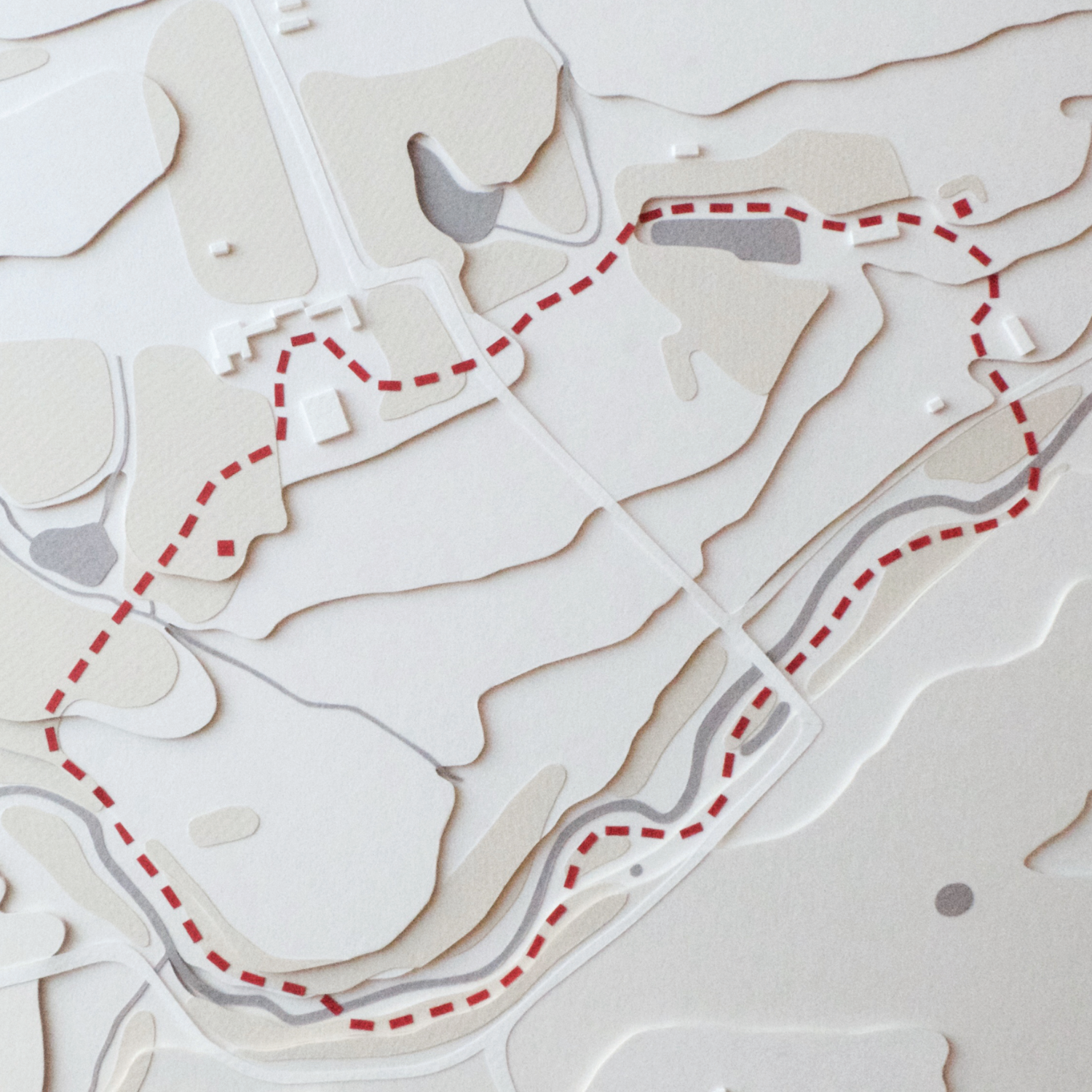 3D map modelled from paper with circular route shown in red