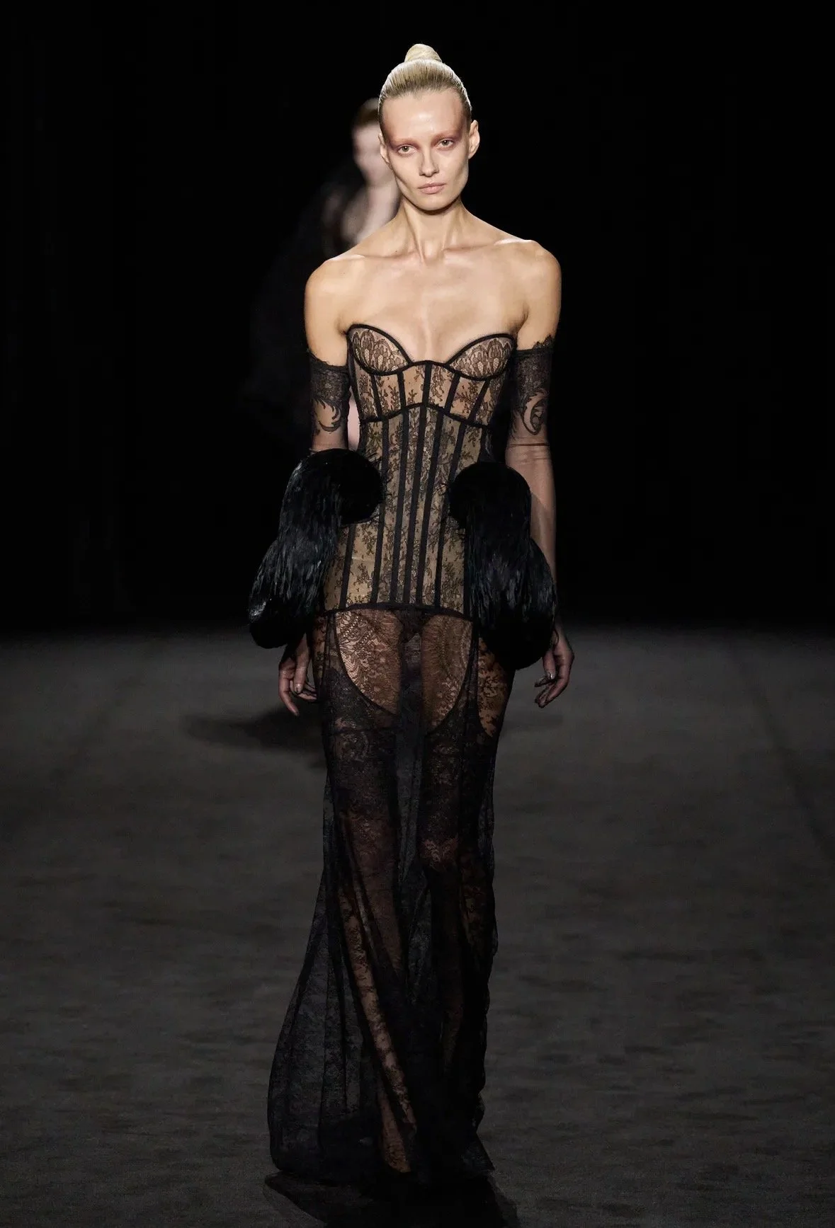 Ashi HC SS25 - Assisting Rosie Vogel Casting